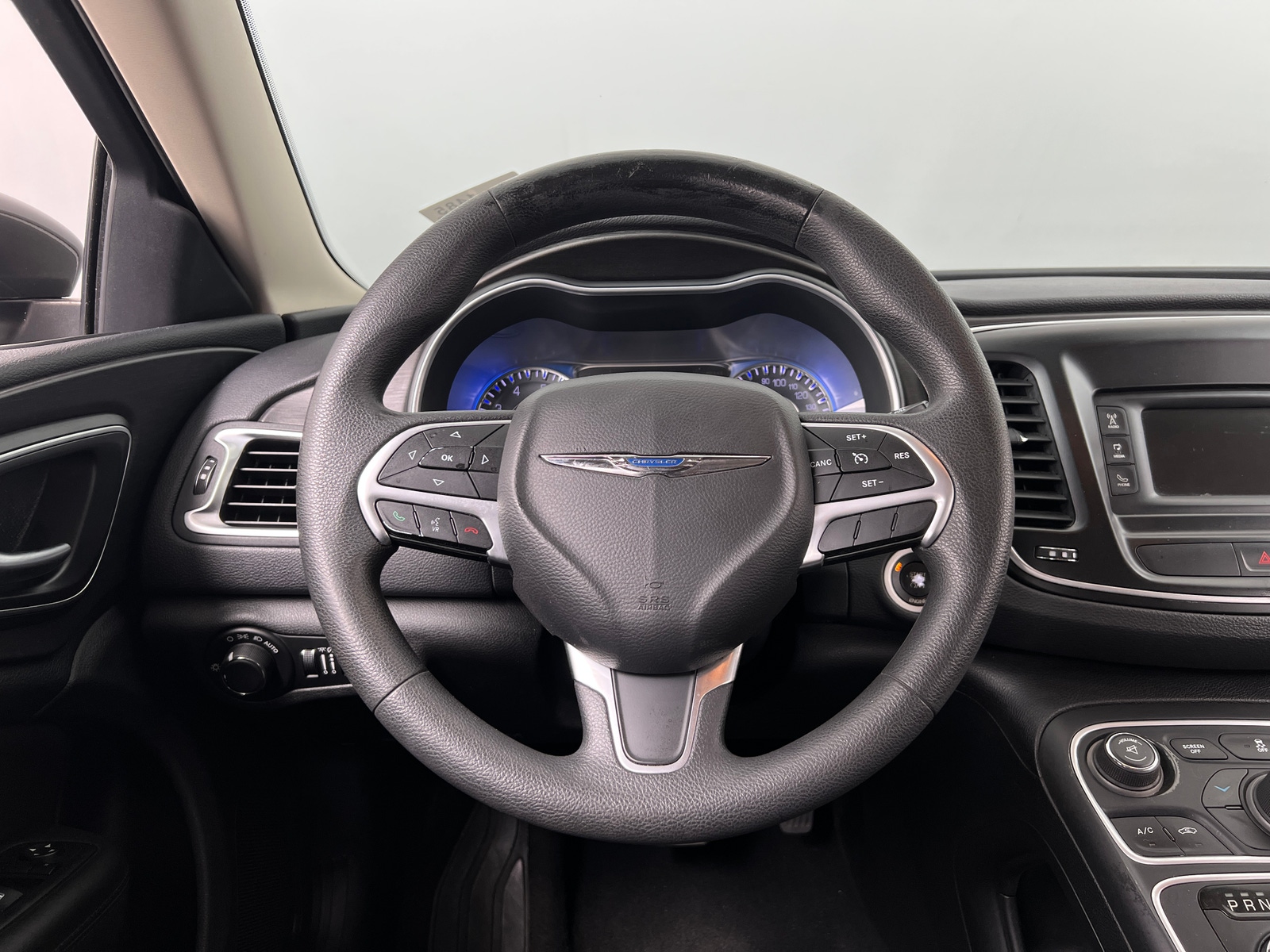 Thumbnail: 2016 Chrysler 200 - 5