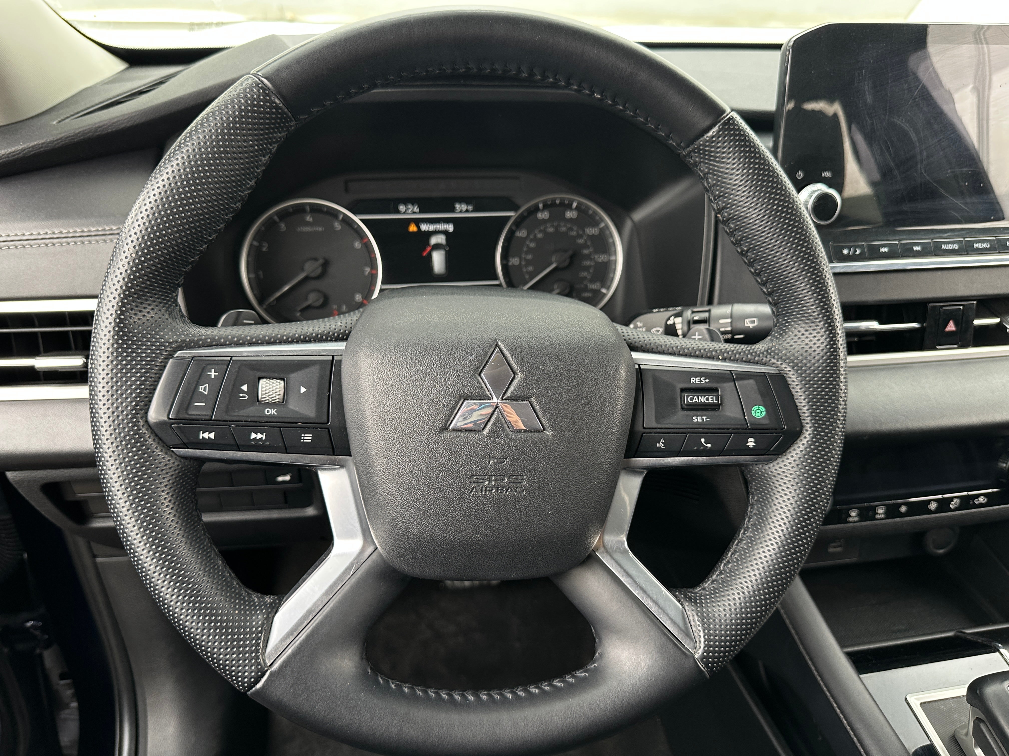 2023 Mitsubishi Outlander SE 4