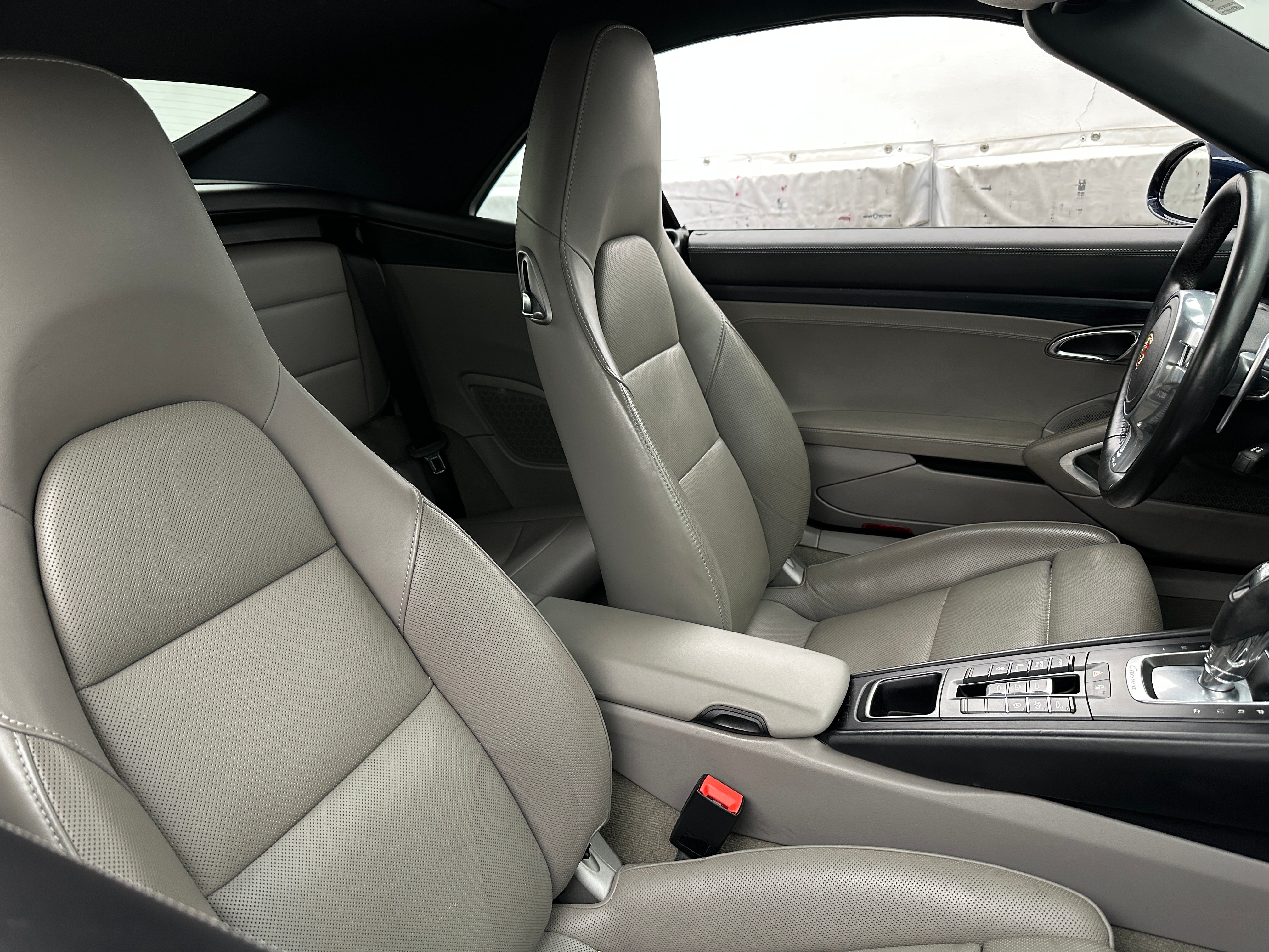 2015 Porsche 911 Carrera S 2