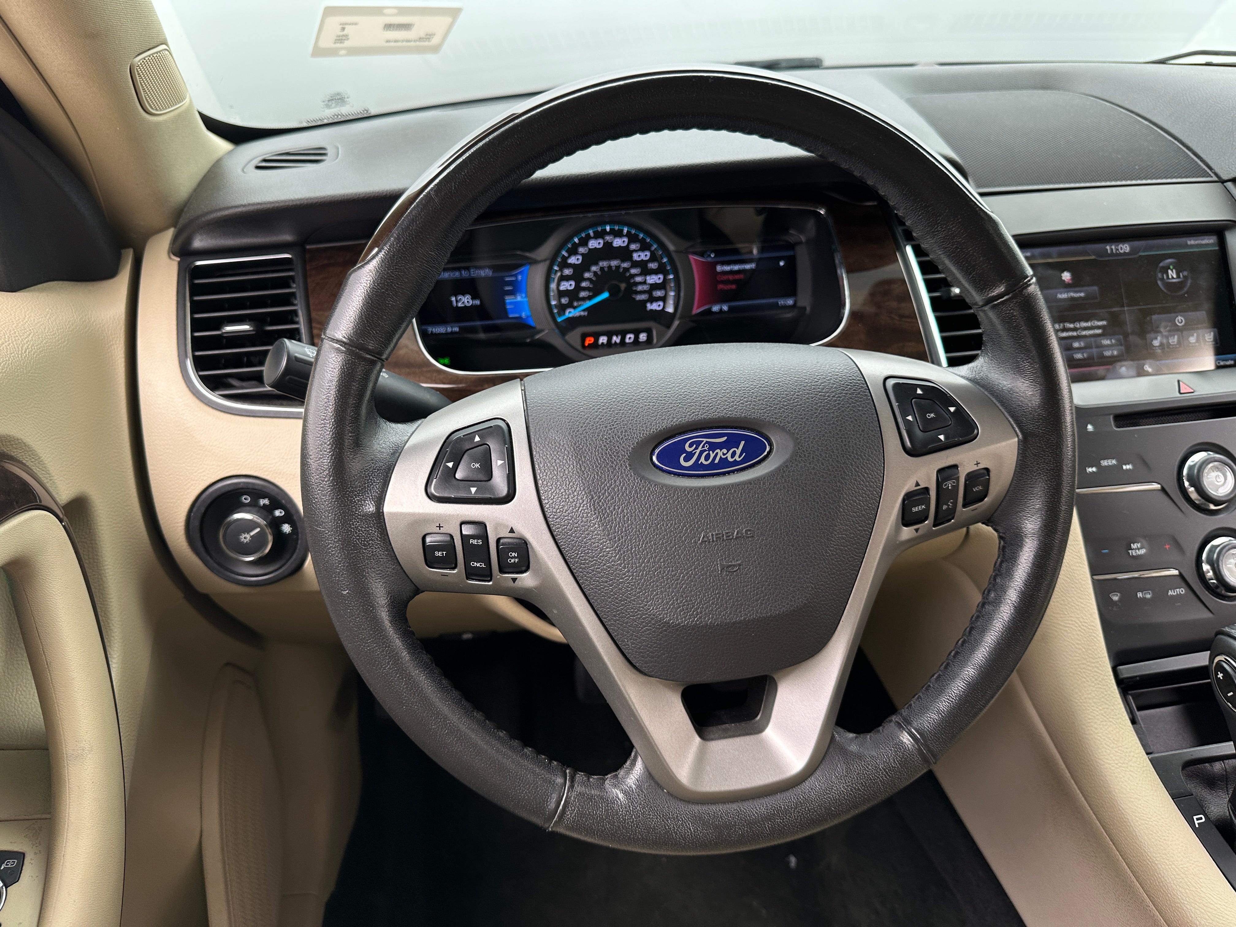 2015 Ford Taurus Limited Edition 4