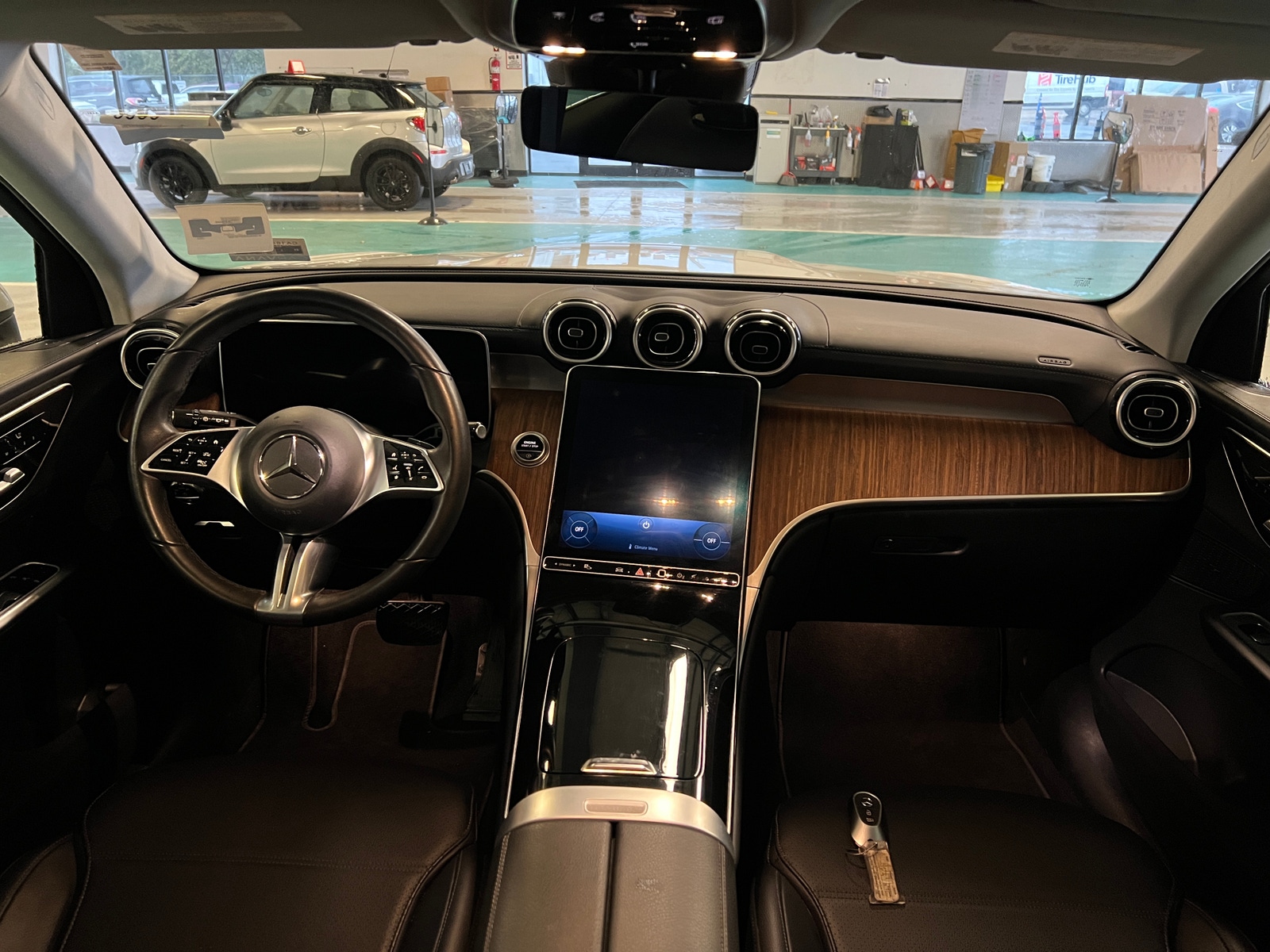 Thumbnail: 2023 Mercedes-Benz GLC - 3