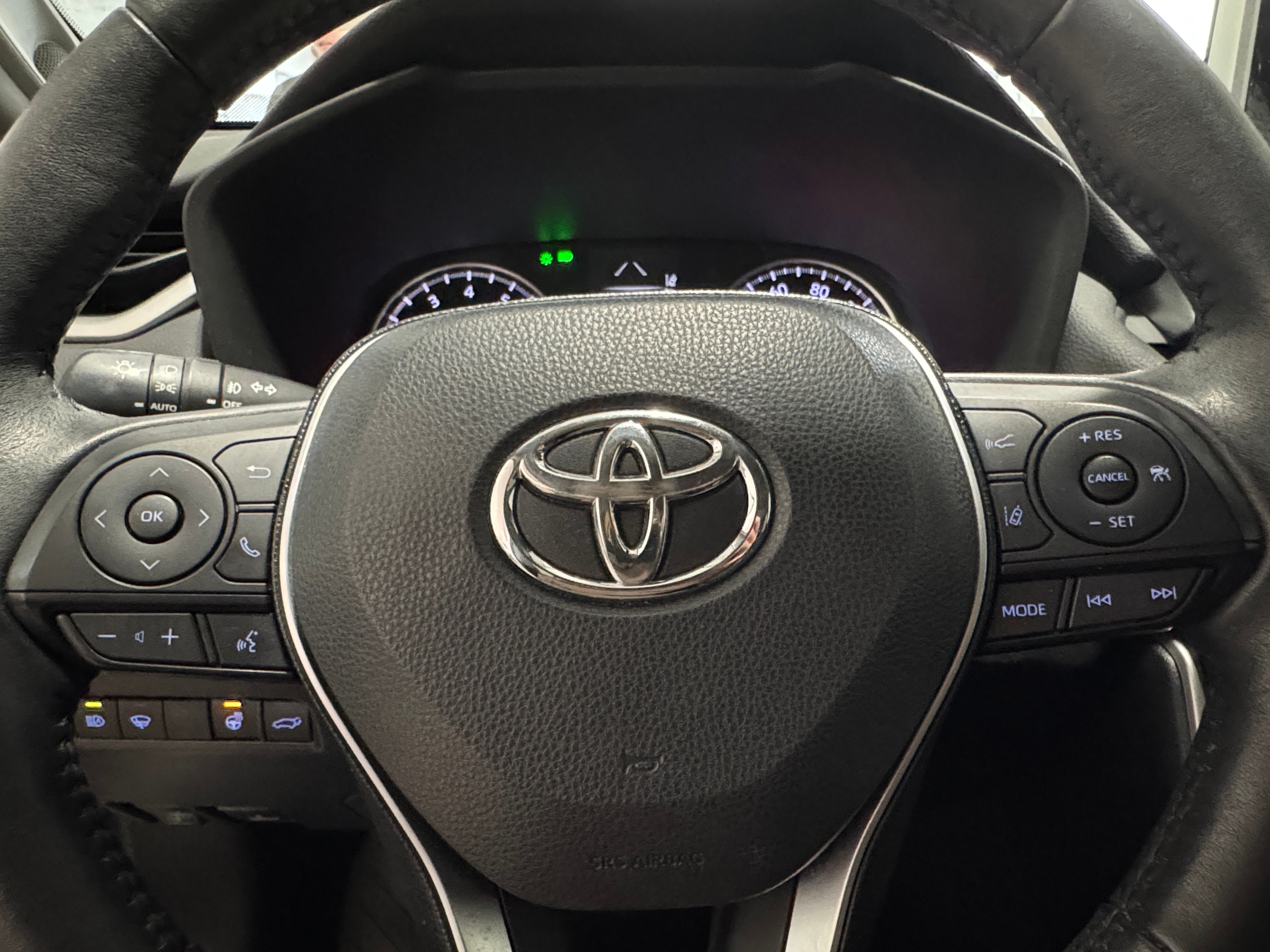 2019 Toyota RAV4 XLE Premium 5