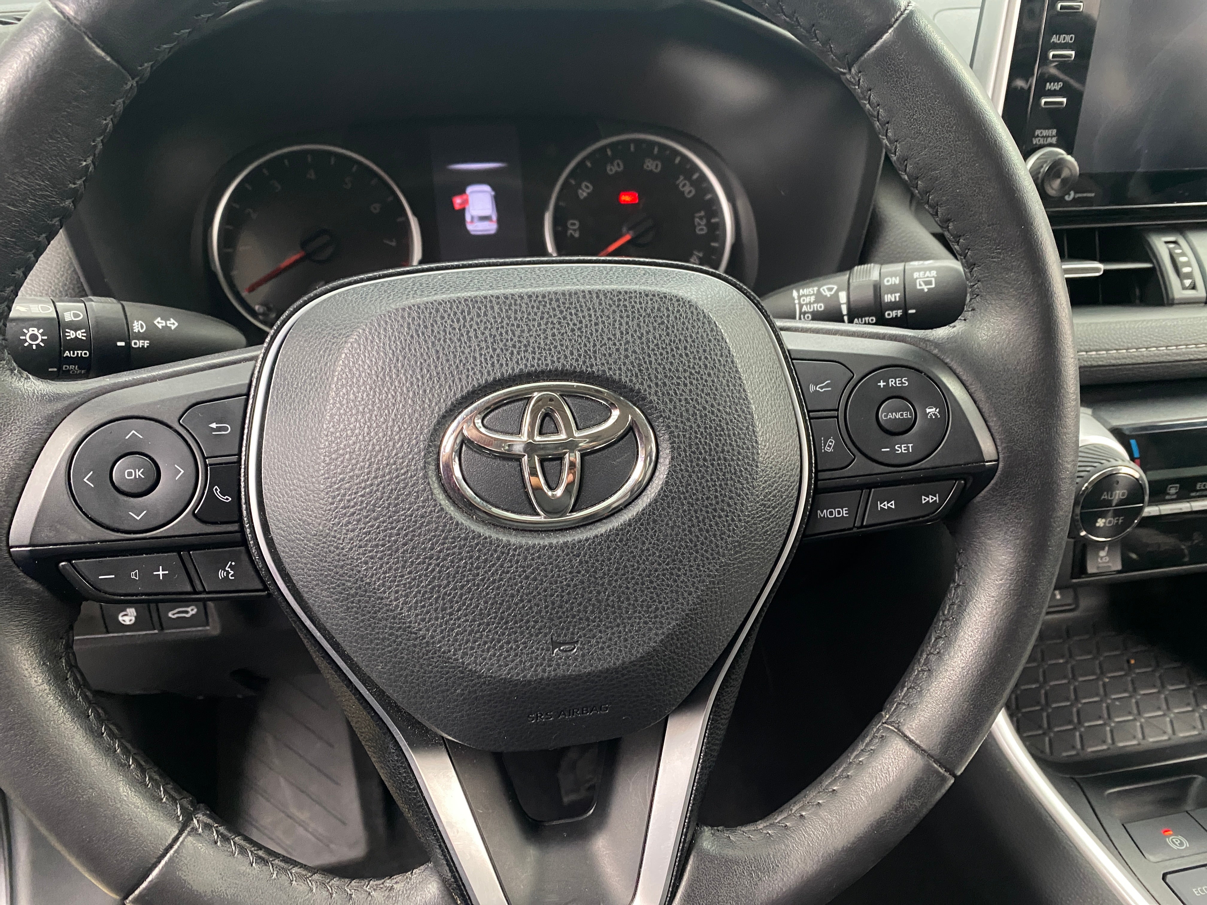 2021 Toyota RAV4 XLE Premium 5