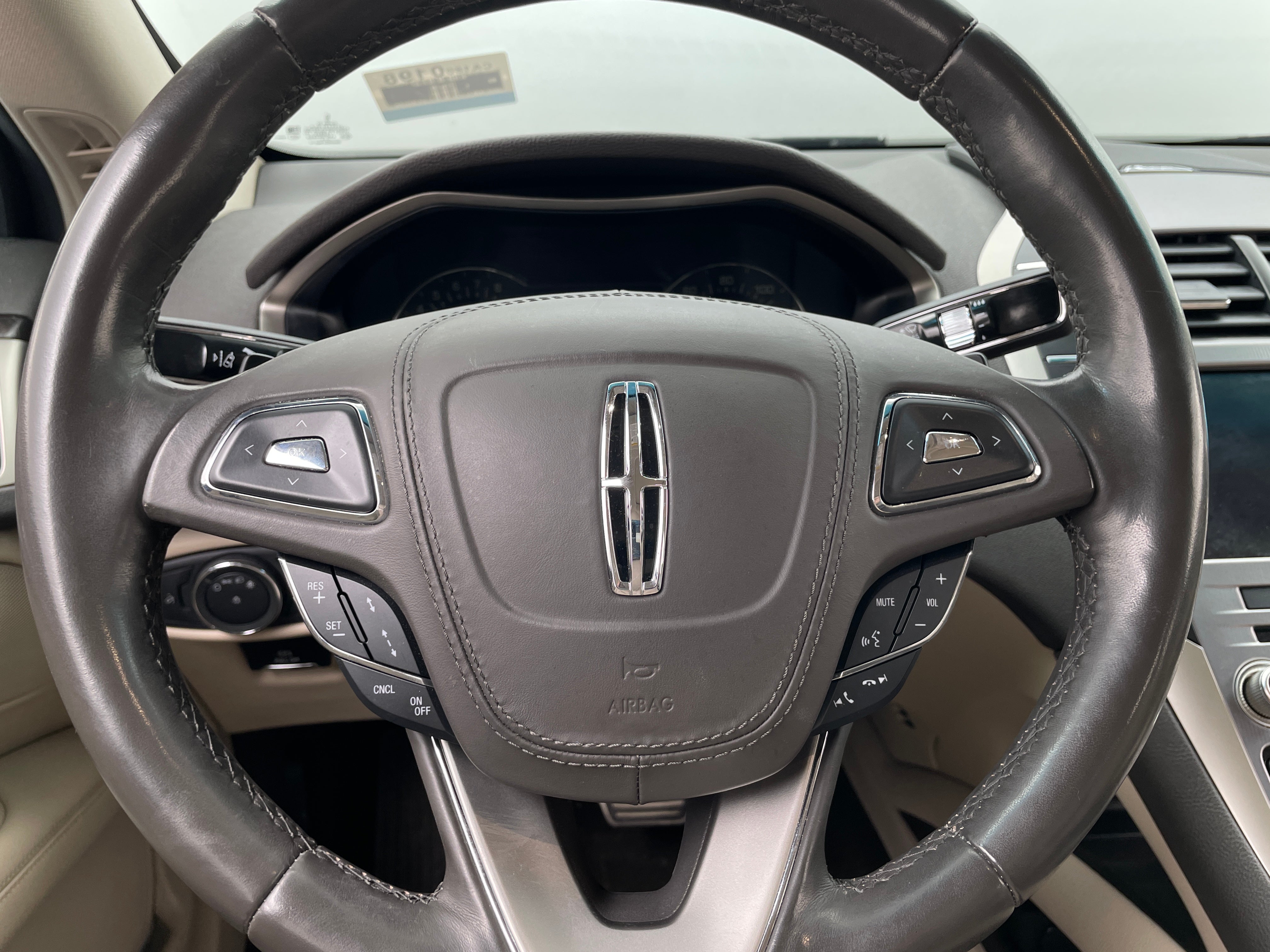 2019 Lincoln MKZ Reserve 4