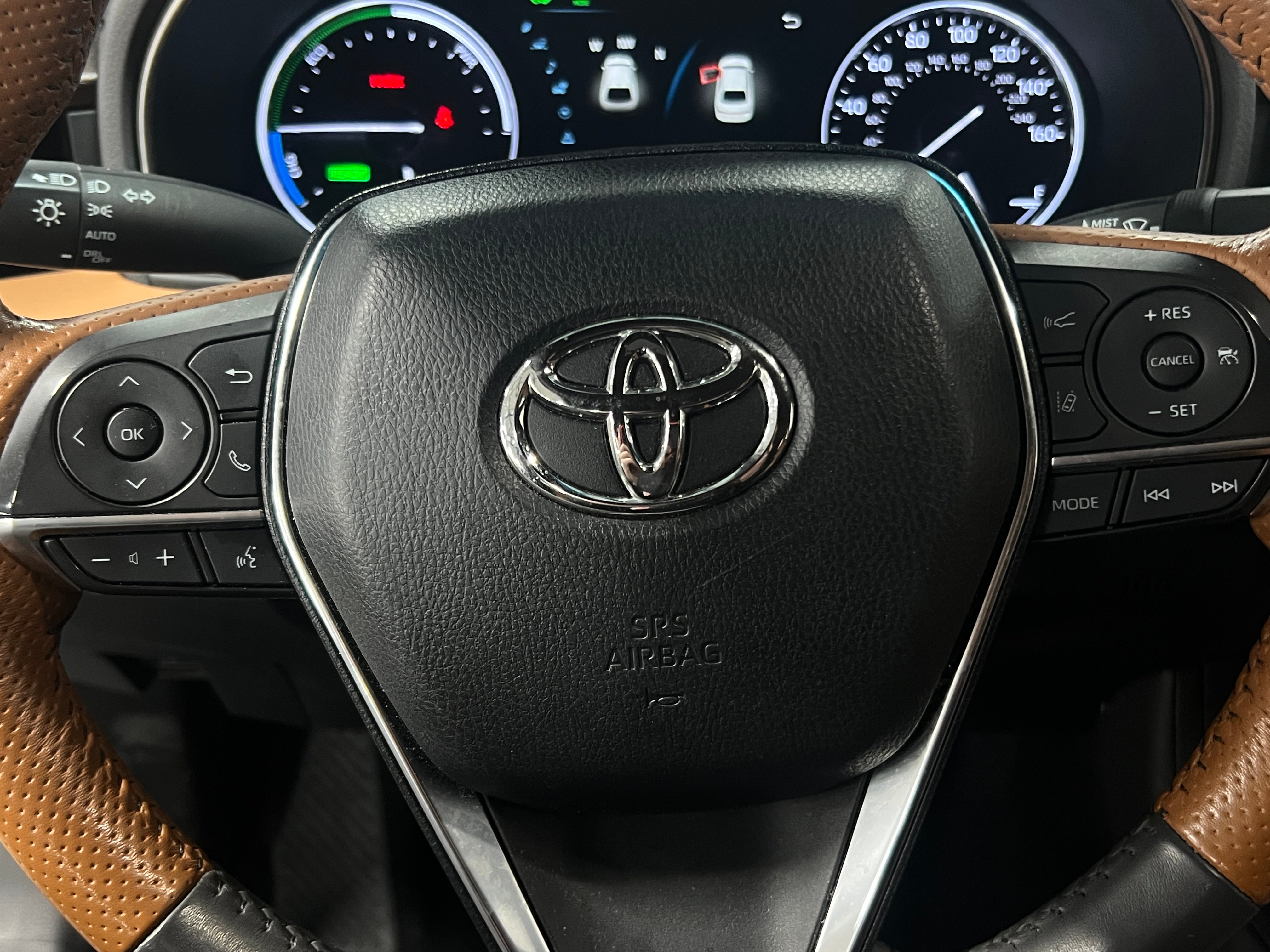 2019 Toyota Avalon Limited 4