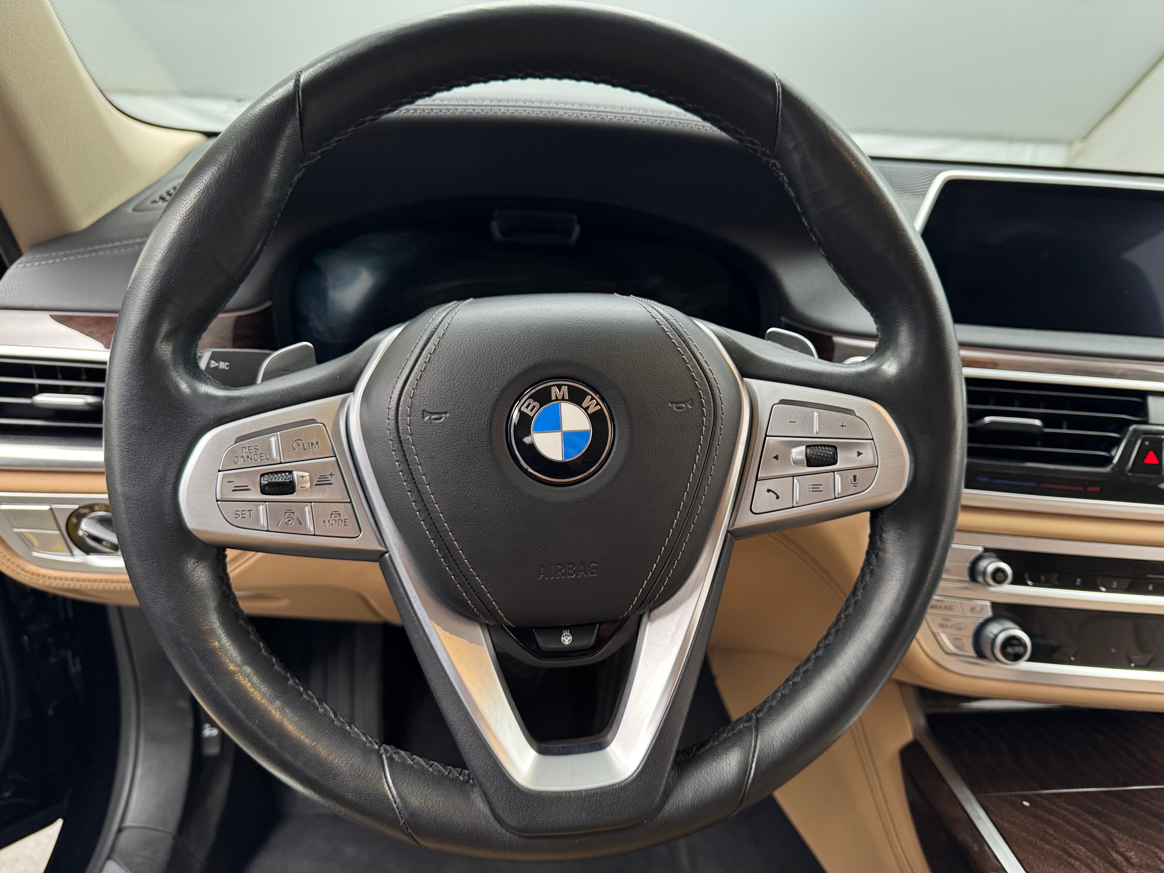 2022 BMW 7 Series 750i xDrive 5