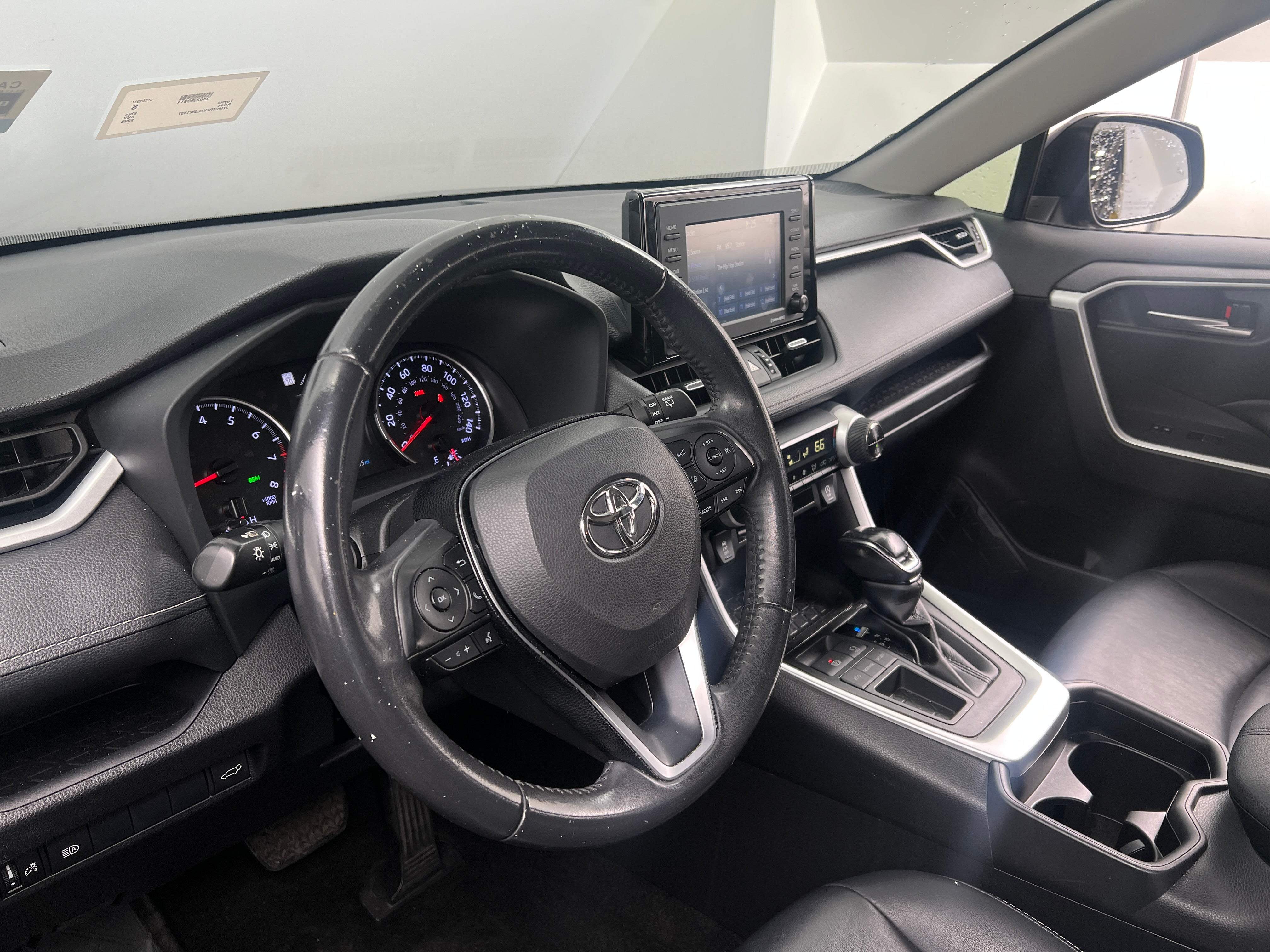 2020 Toyota RAV4 XLE Premium 3