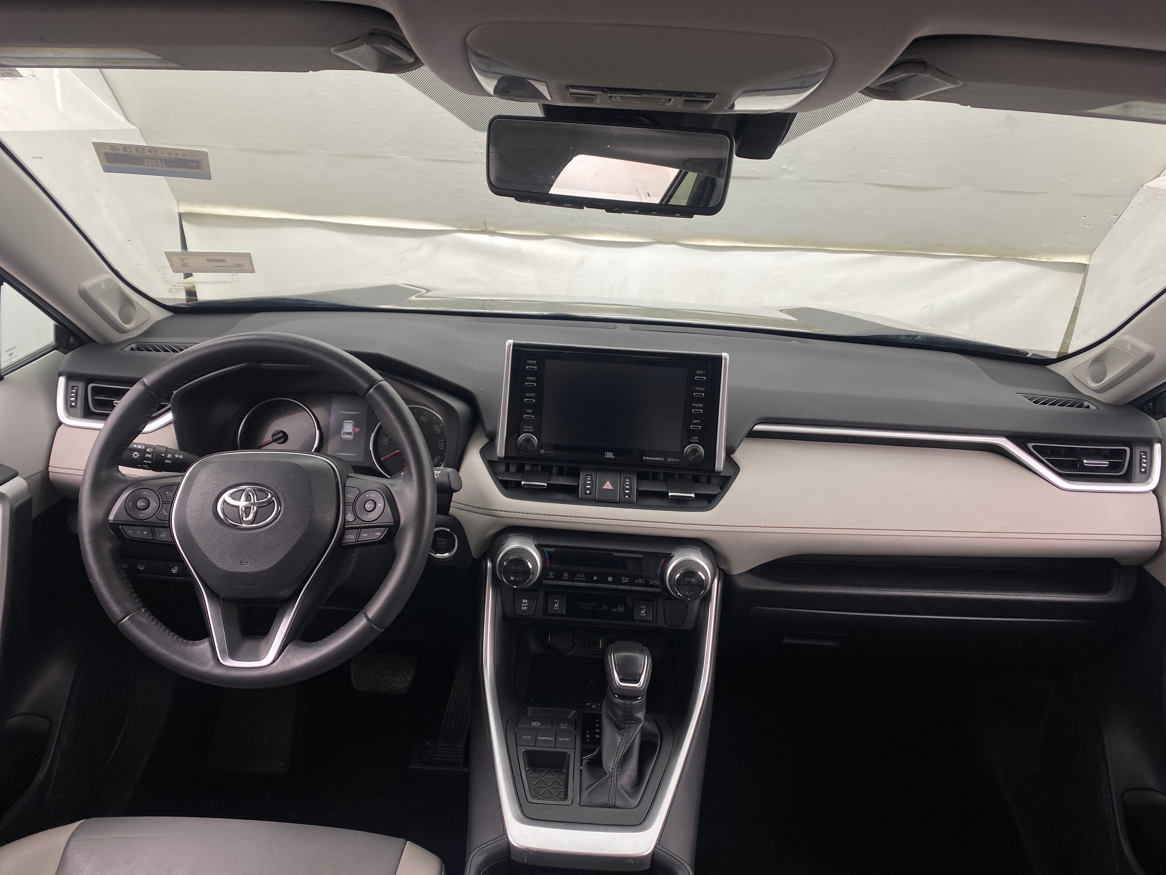 2019 Toyota RAV4 XLE Premium 3