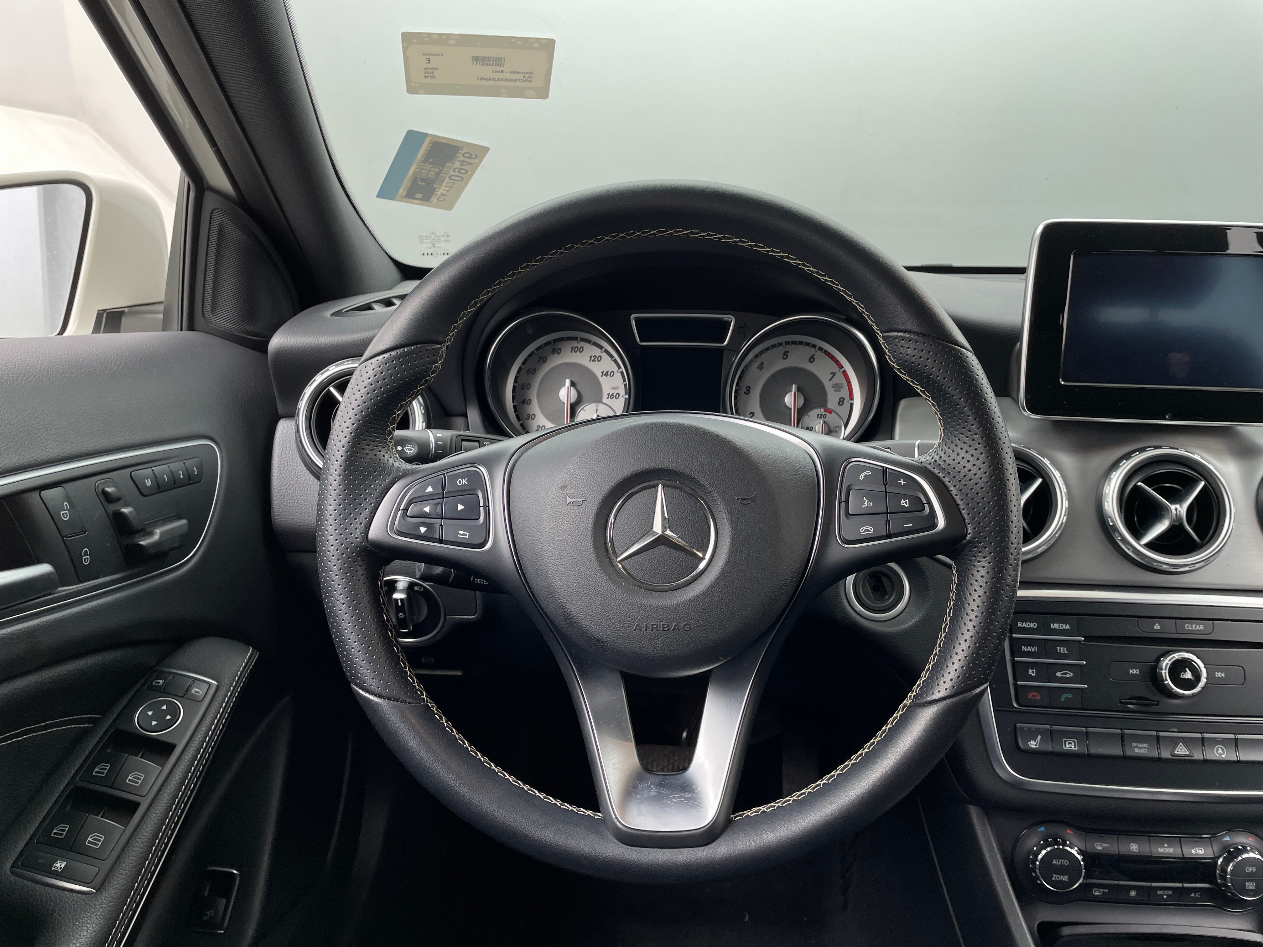 2016 Mercedes-Benz GLA 250 4MATIC 5