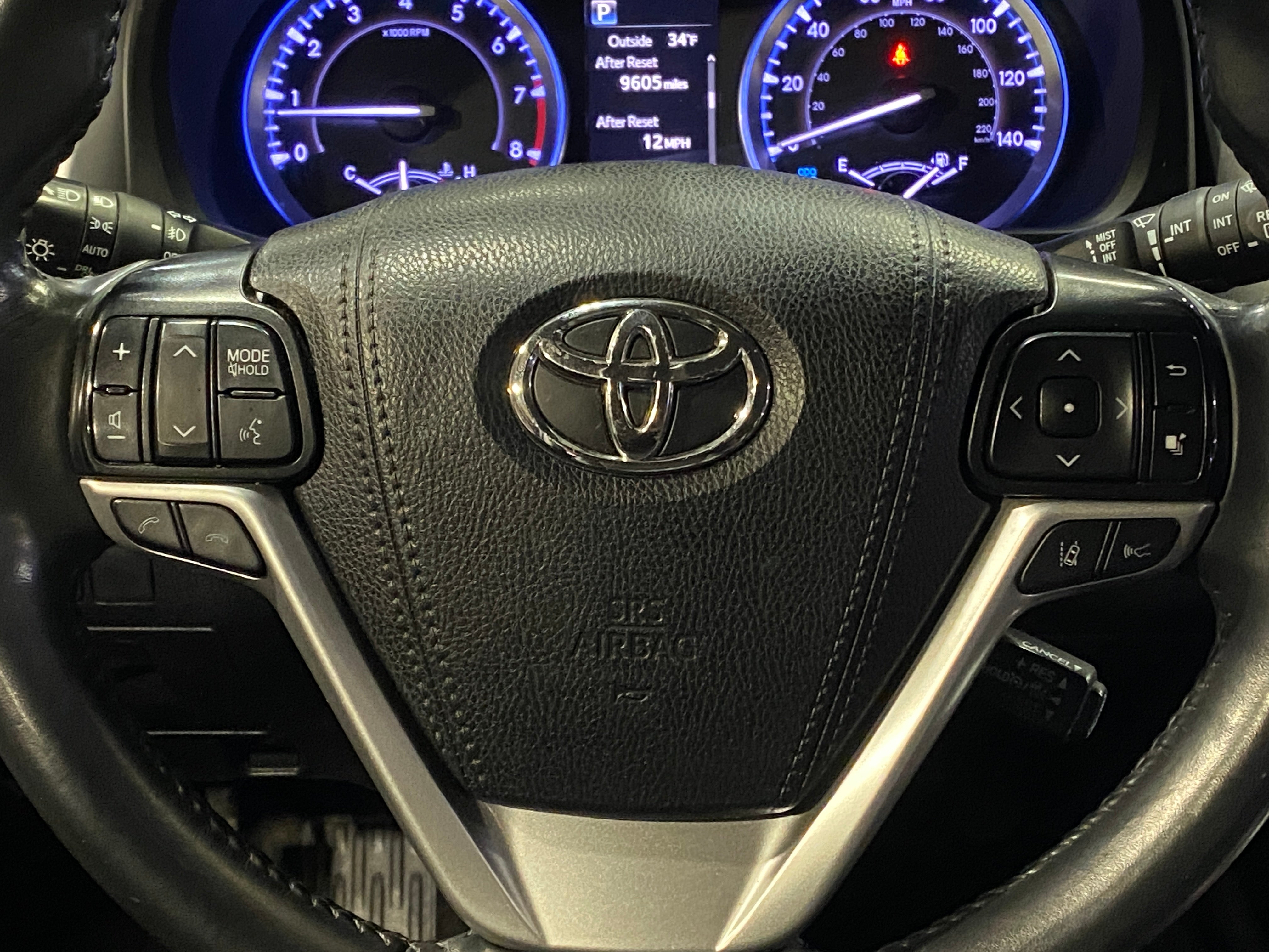 2019 Toyota Highlander XLE 4