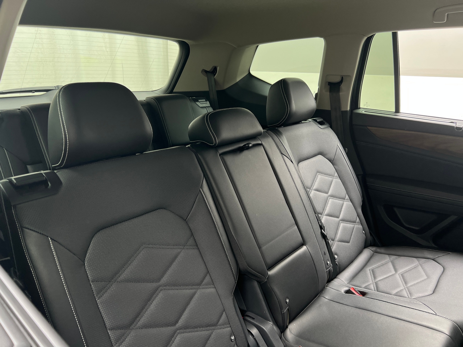 Thumbnail: 2024 Volkswagen Atlas - 6