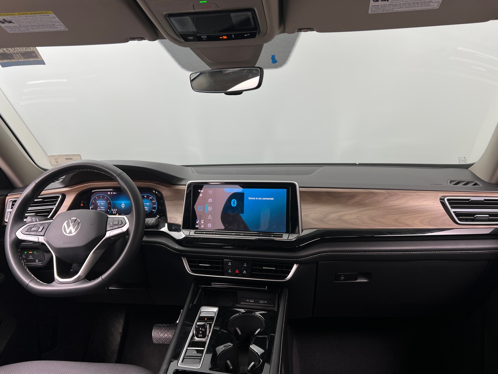 Thumbnail: 2024 Volkswagen Atlas - 3