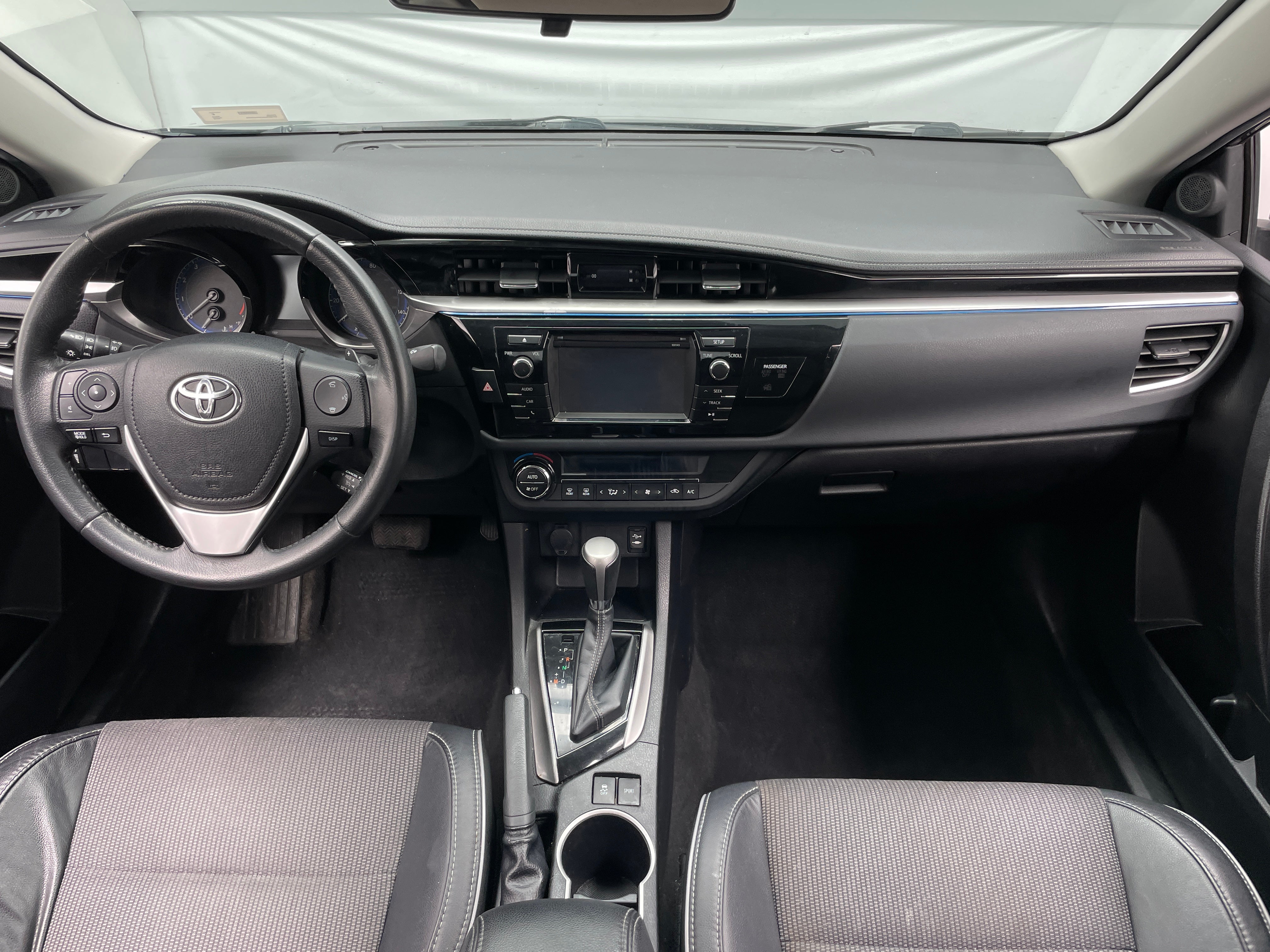 2015 Toyota Corolla S 3