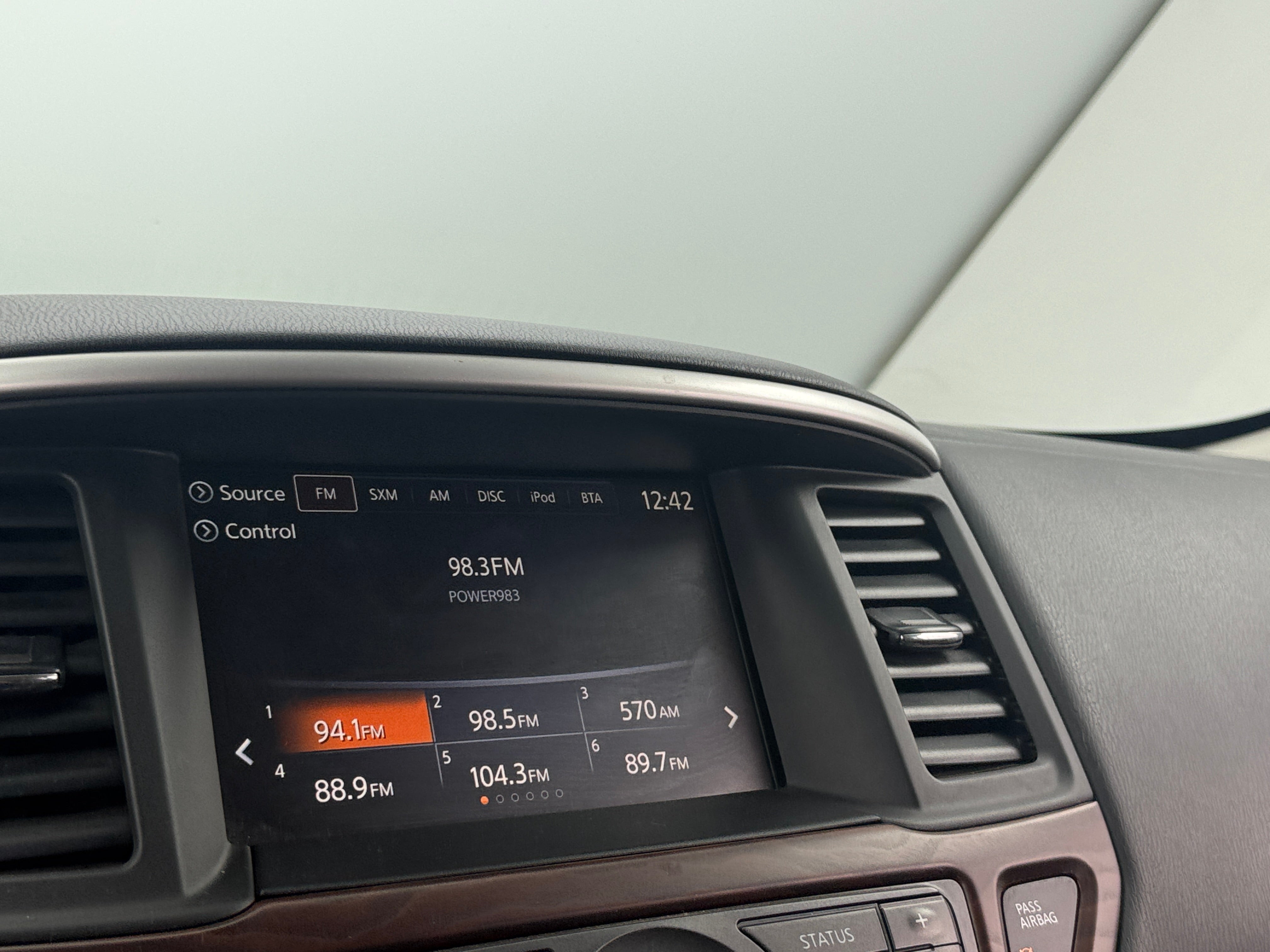 2017 Nissan Pathfinder Platinum 3