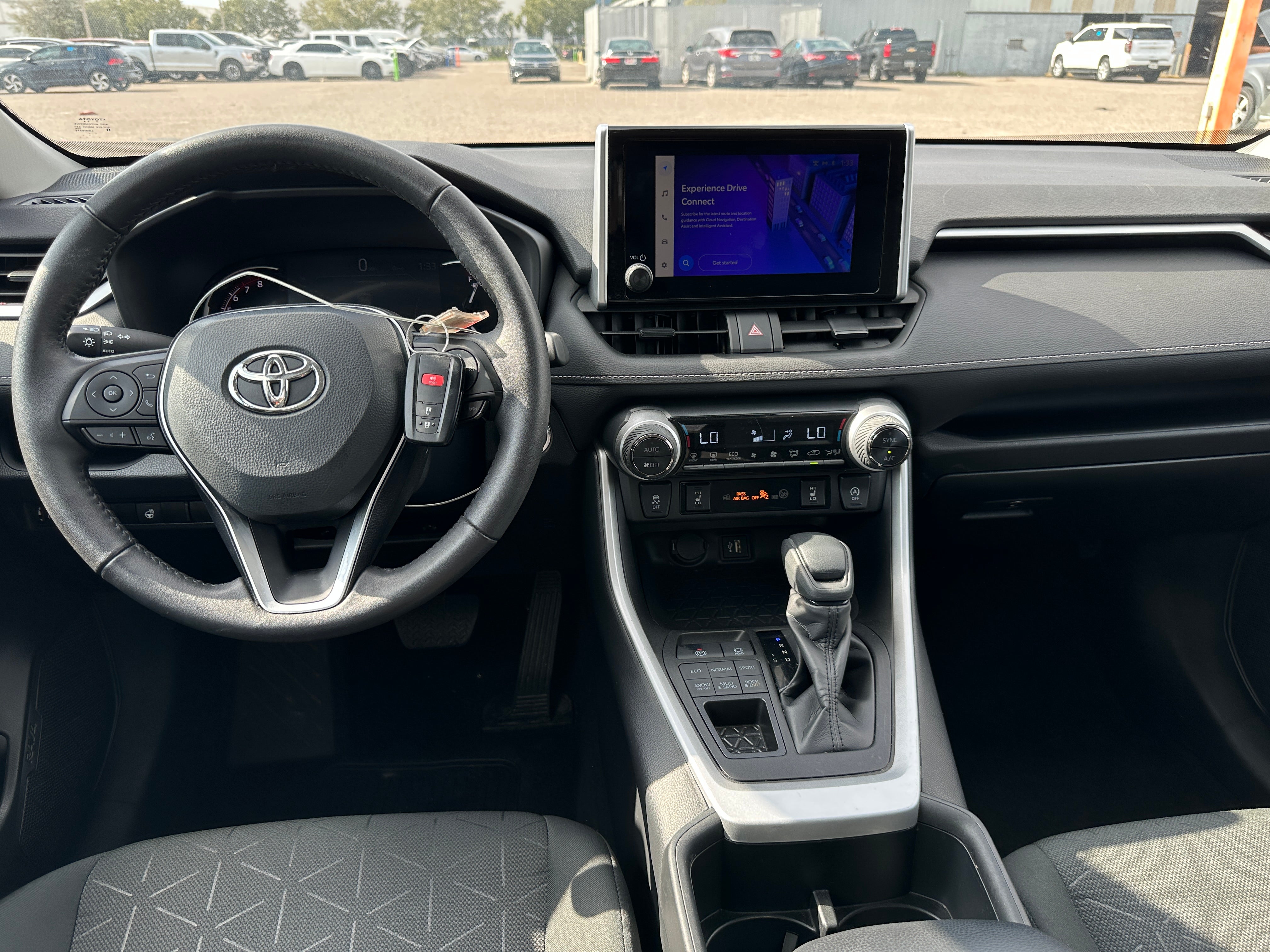 2023 Toyota RAV4 XLE 3