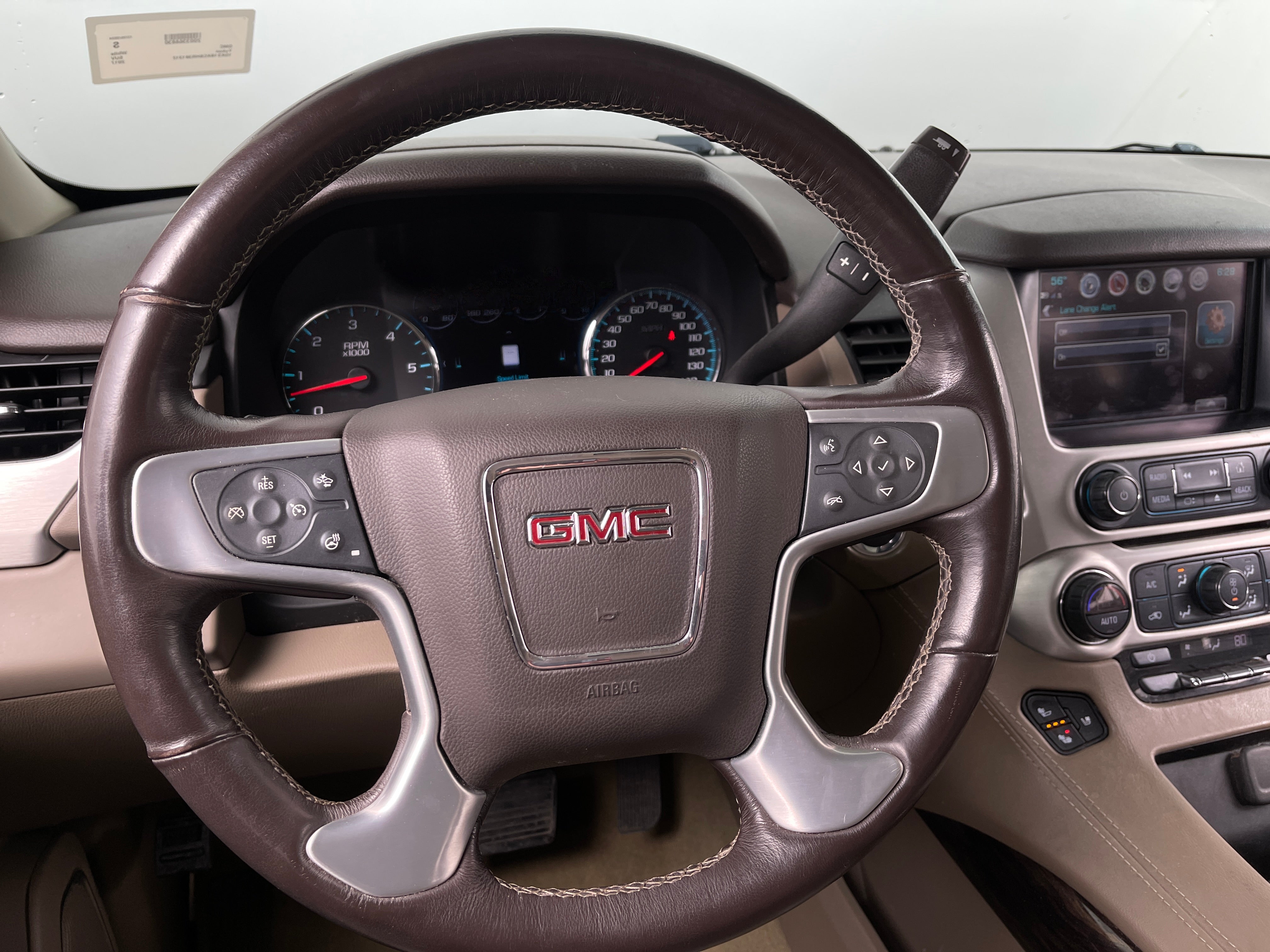 2017 GMC Yukon SLT 4