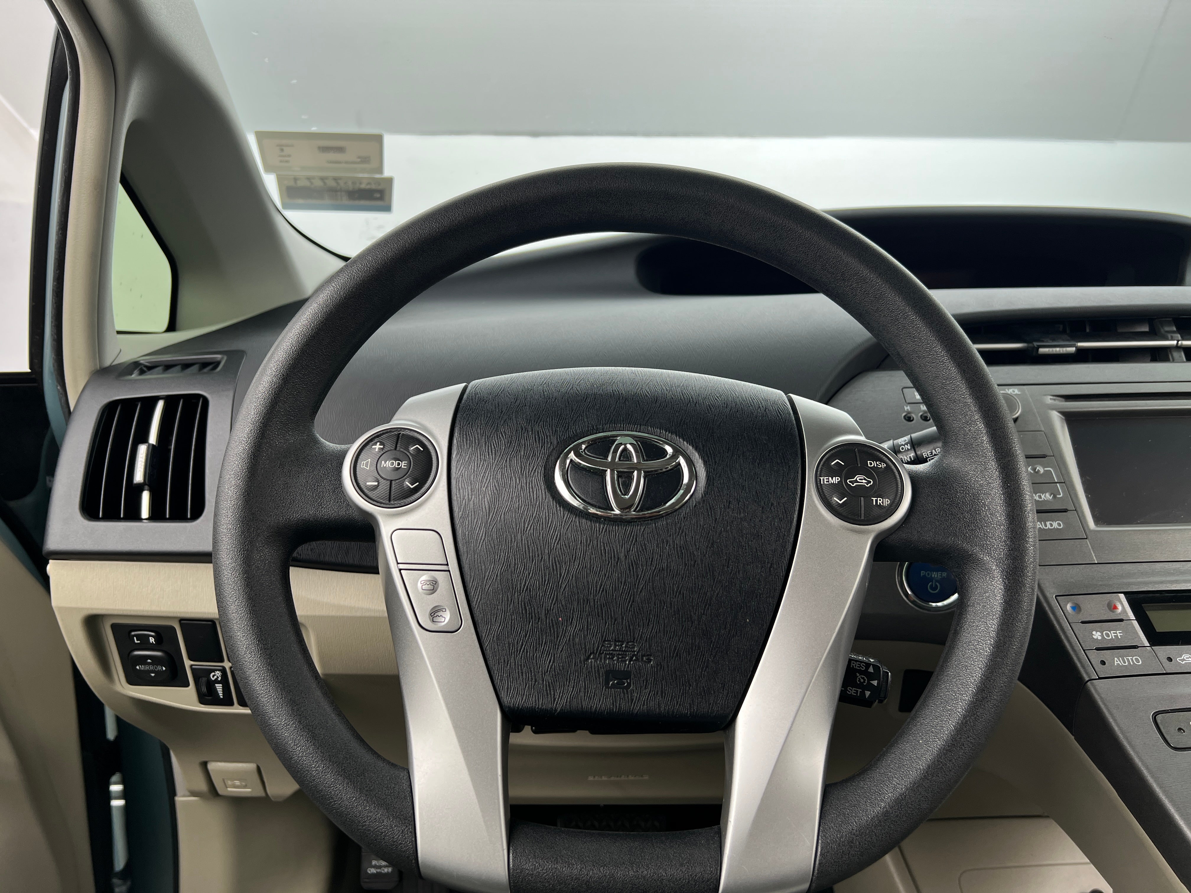 2015 Toyota Prius Two 5