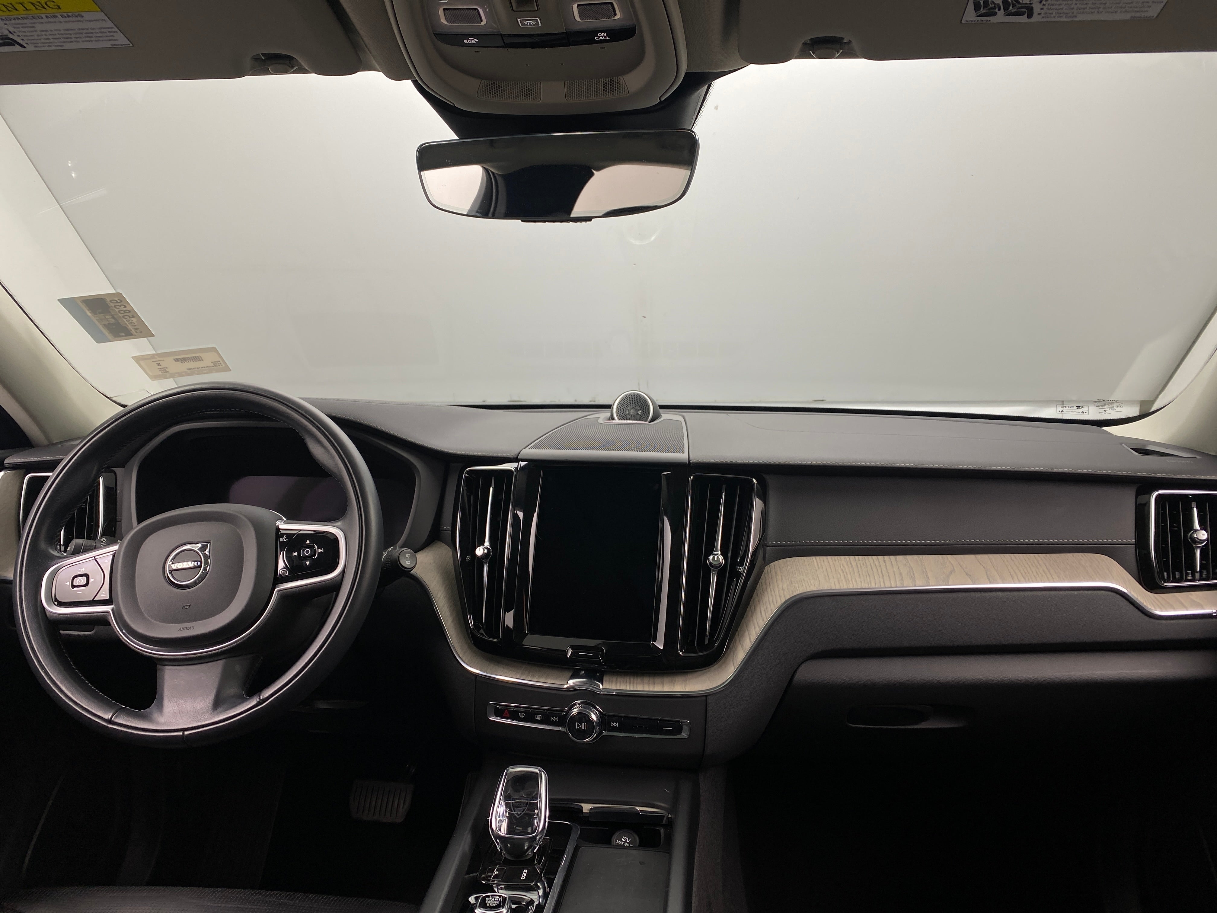 2022 Volvo XC60 Recharge Core 3