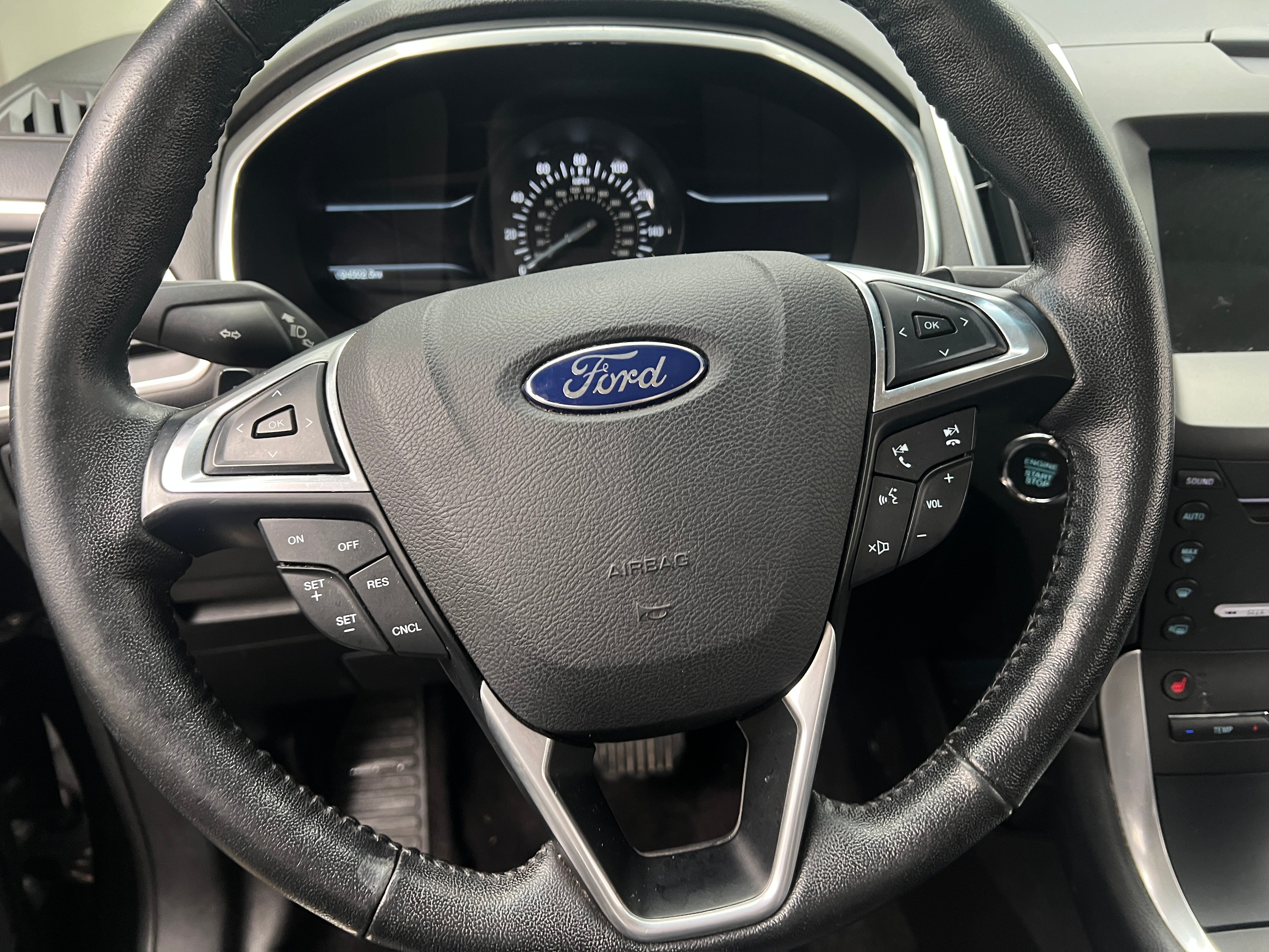 2016 Ford Edge Titanium 4