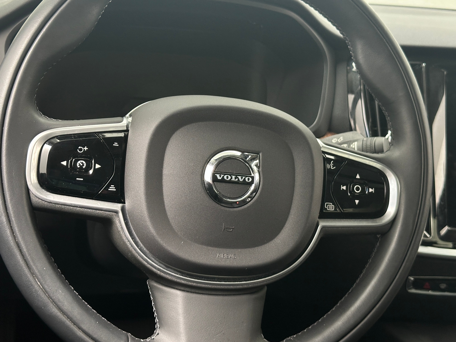 Thumbnail: 2021 Volvo S60 - 4