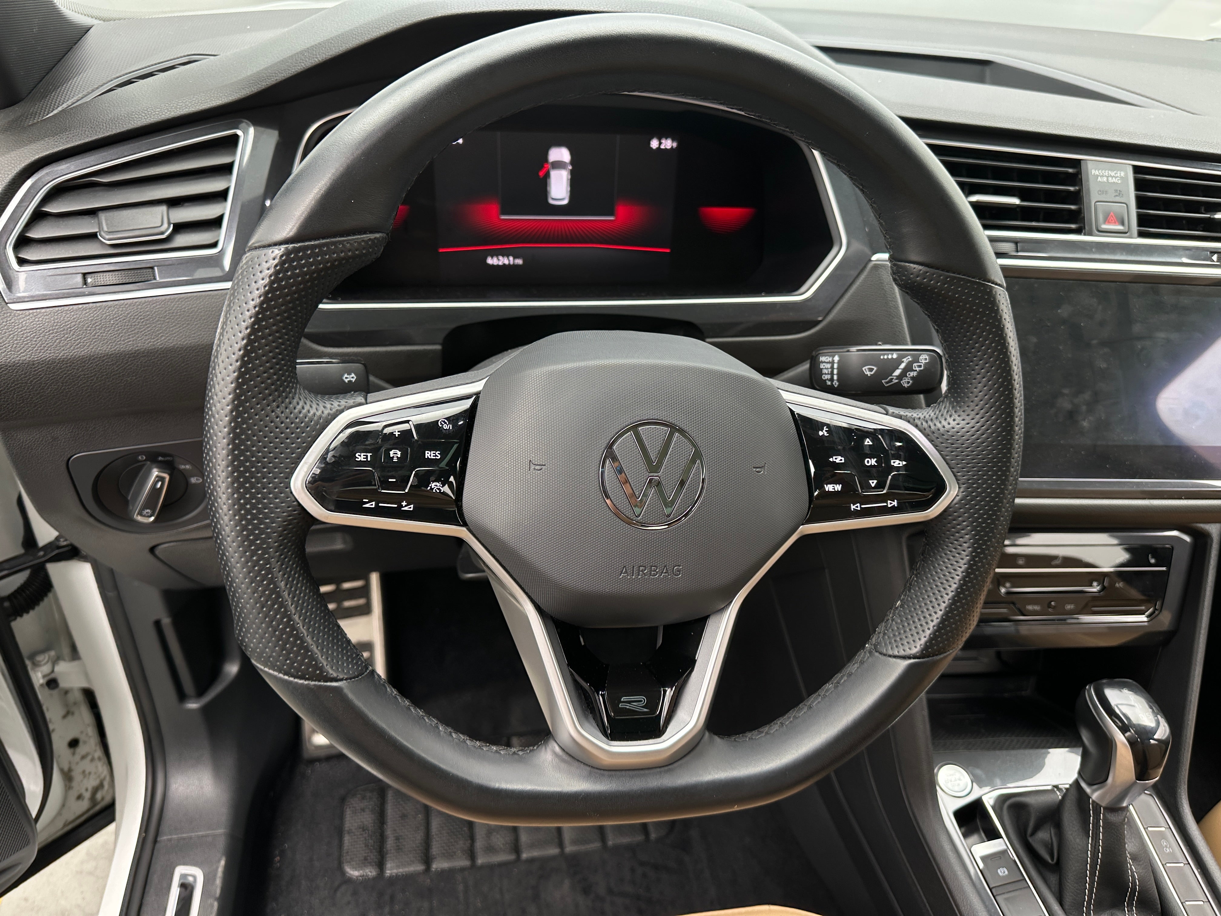 2022 Volkswagen Tiguan SE R-Line Black 5