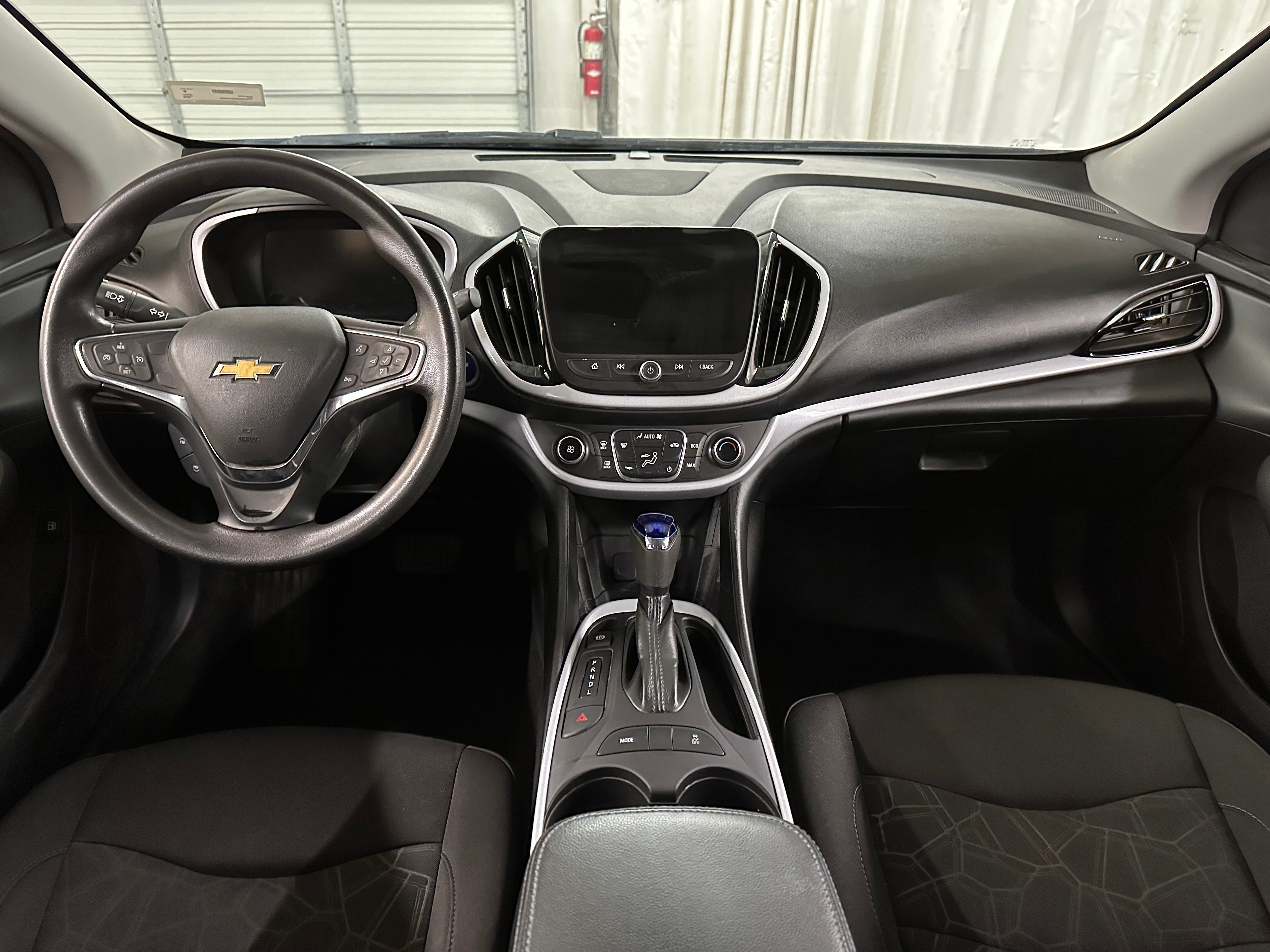 2018 Chevrolet Volt LT 3