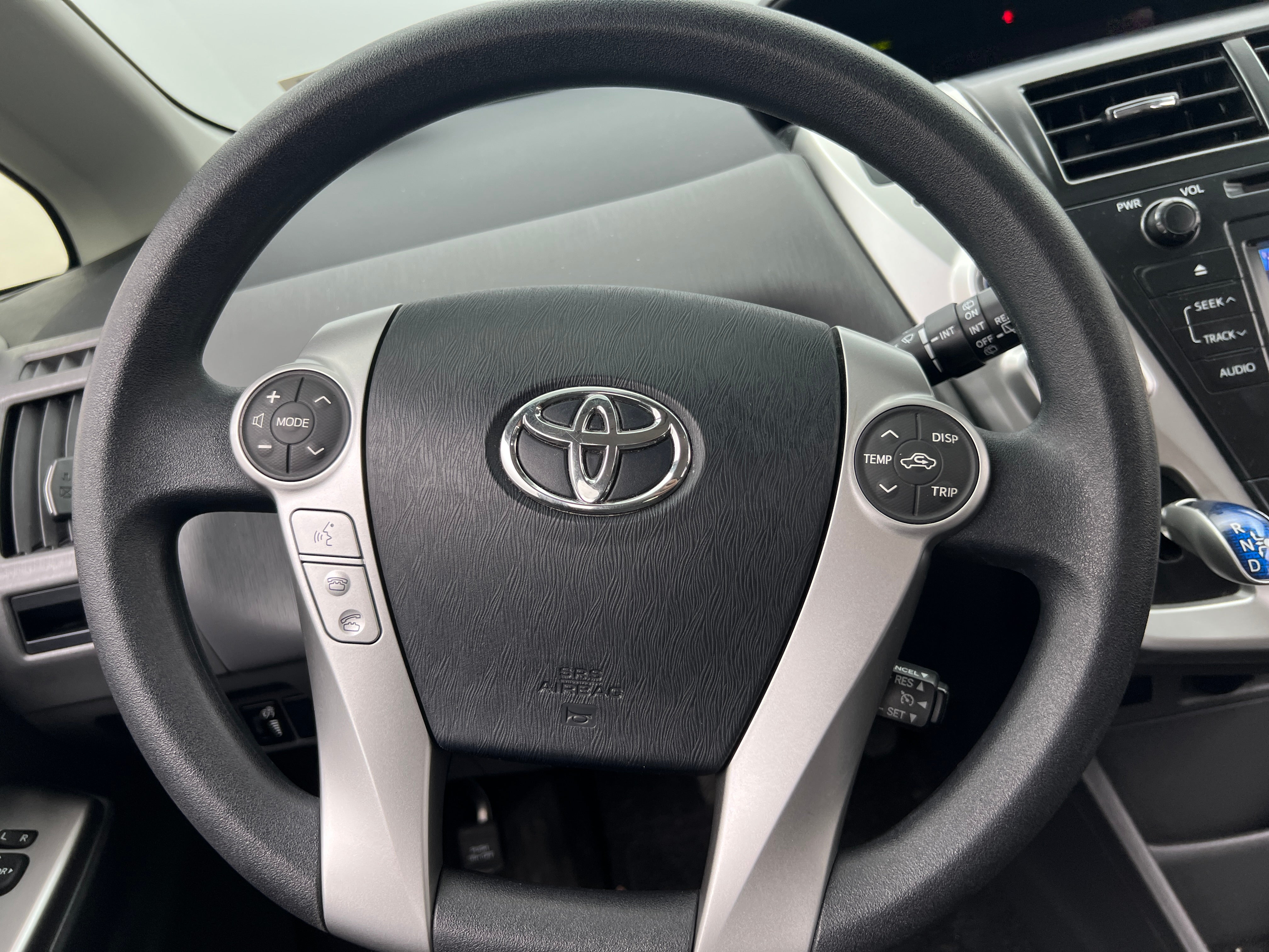 2013 Toyota Prius v Three 5