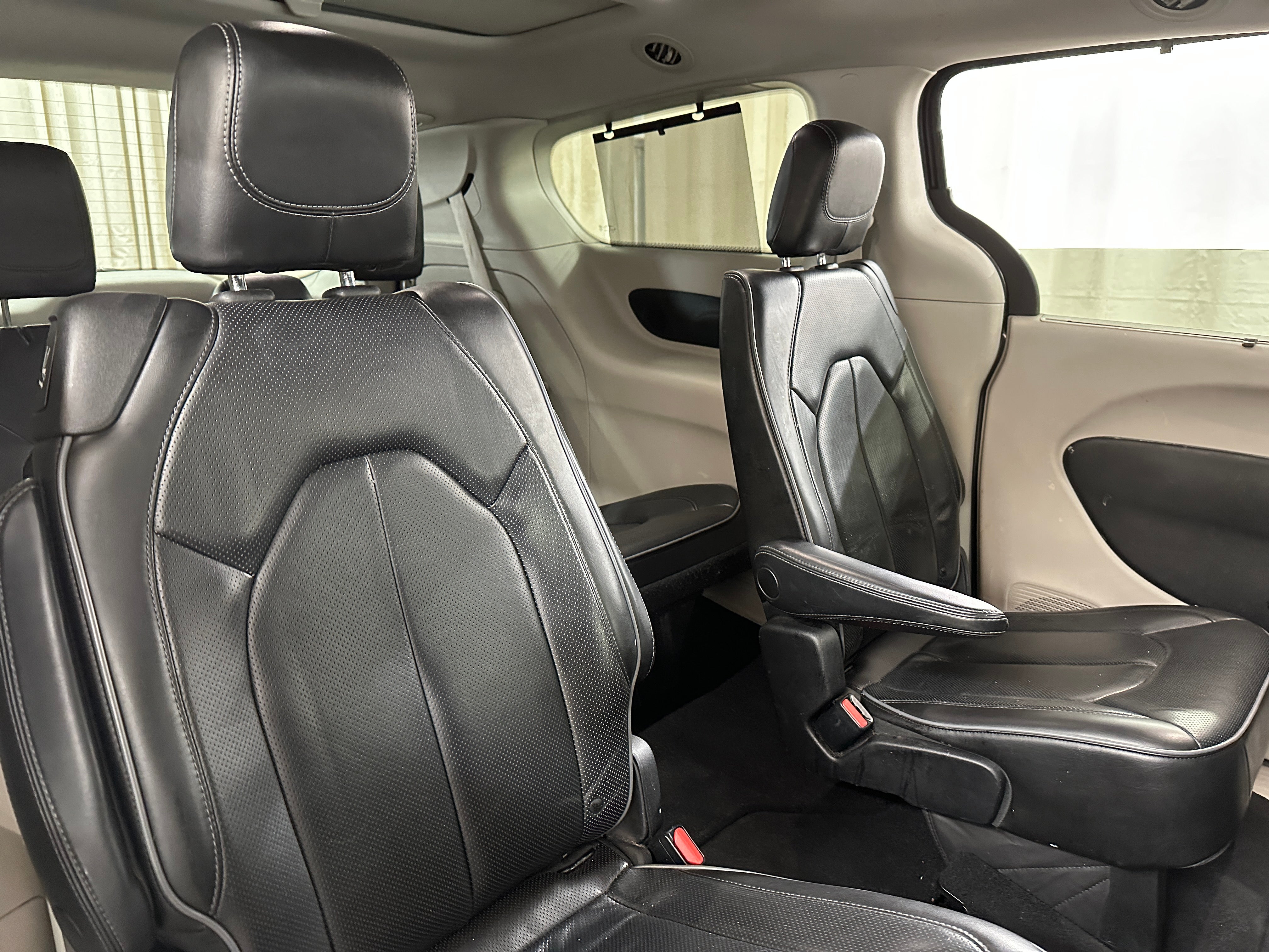 2019 Chrysler Pacifica Limited 5