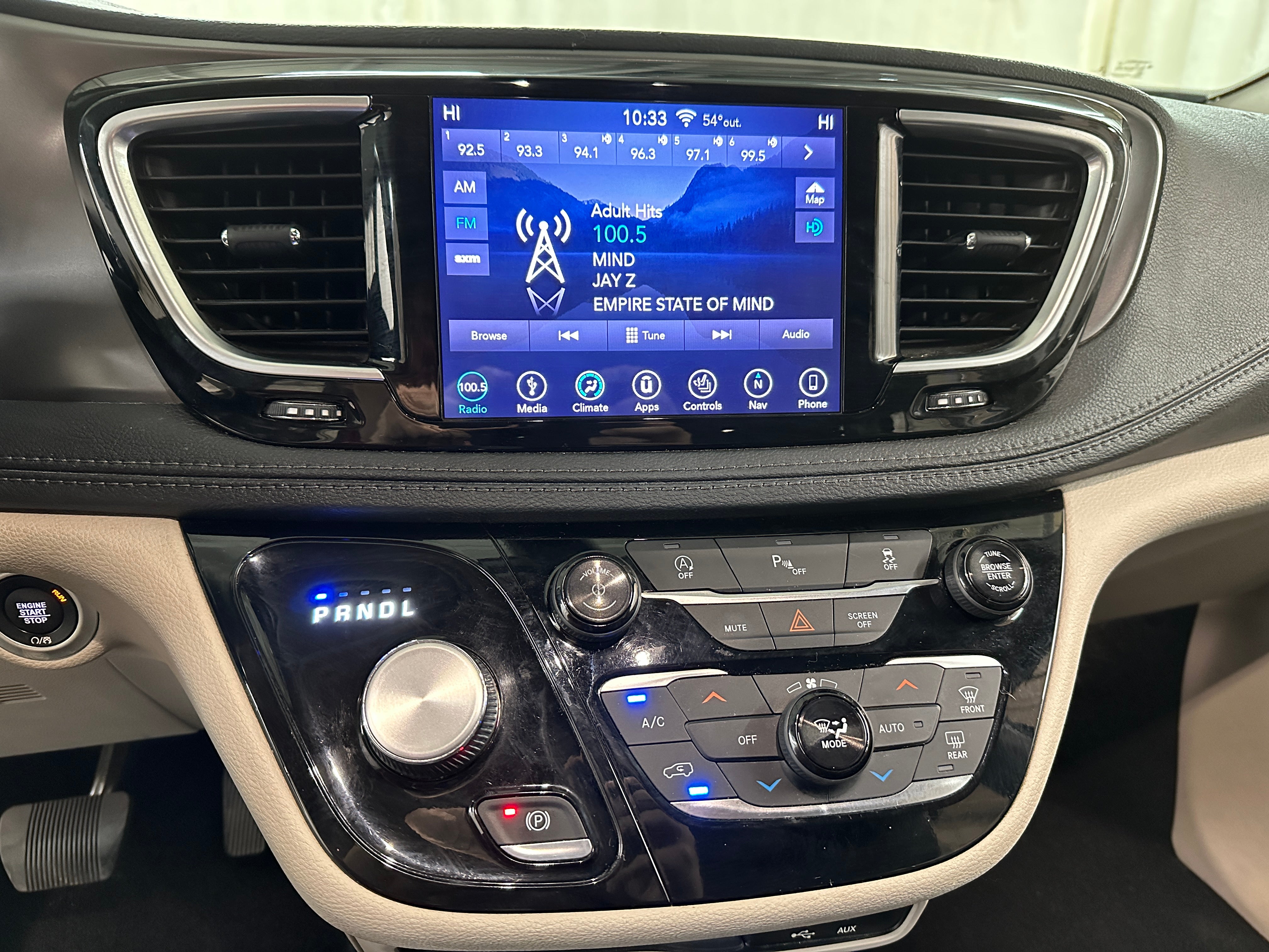 2019 Chrysler Pacifica Limited 3