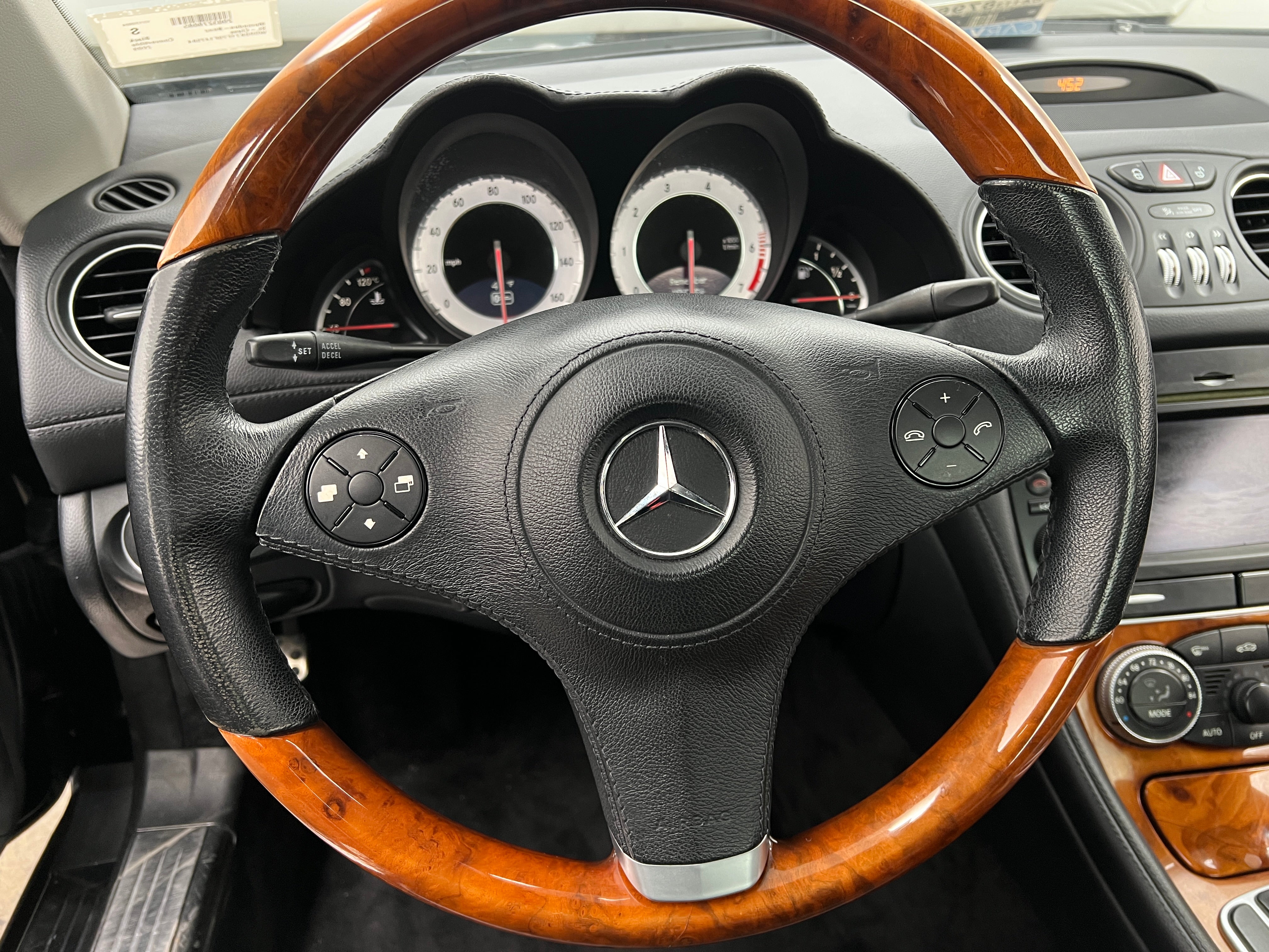 2009 Mercedes-Benz SL-Class SL 550 4