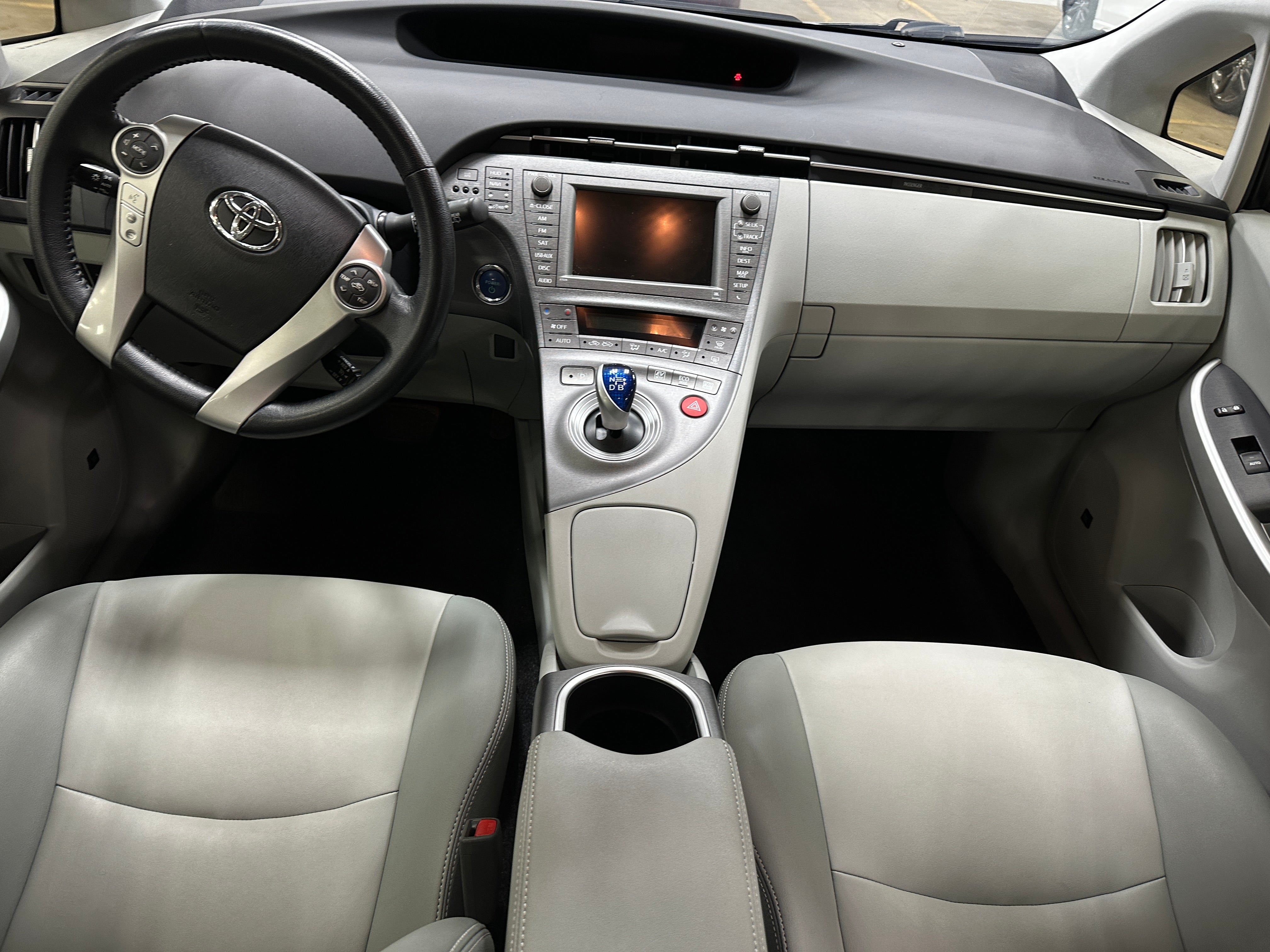 2014 Toyota Prius Four 3