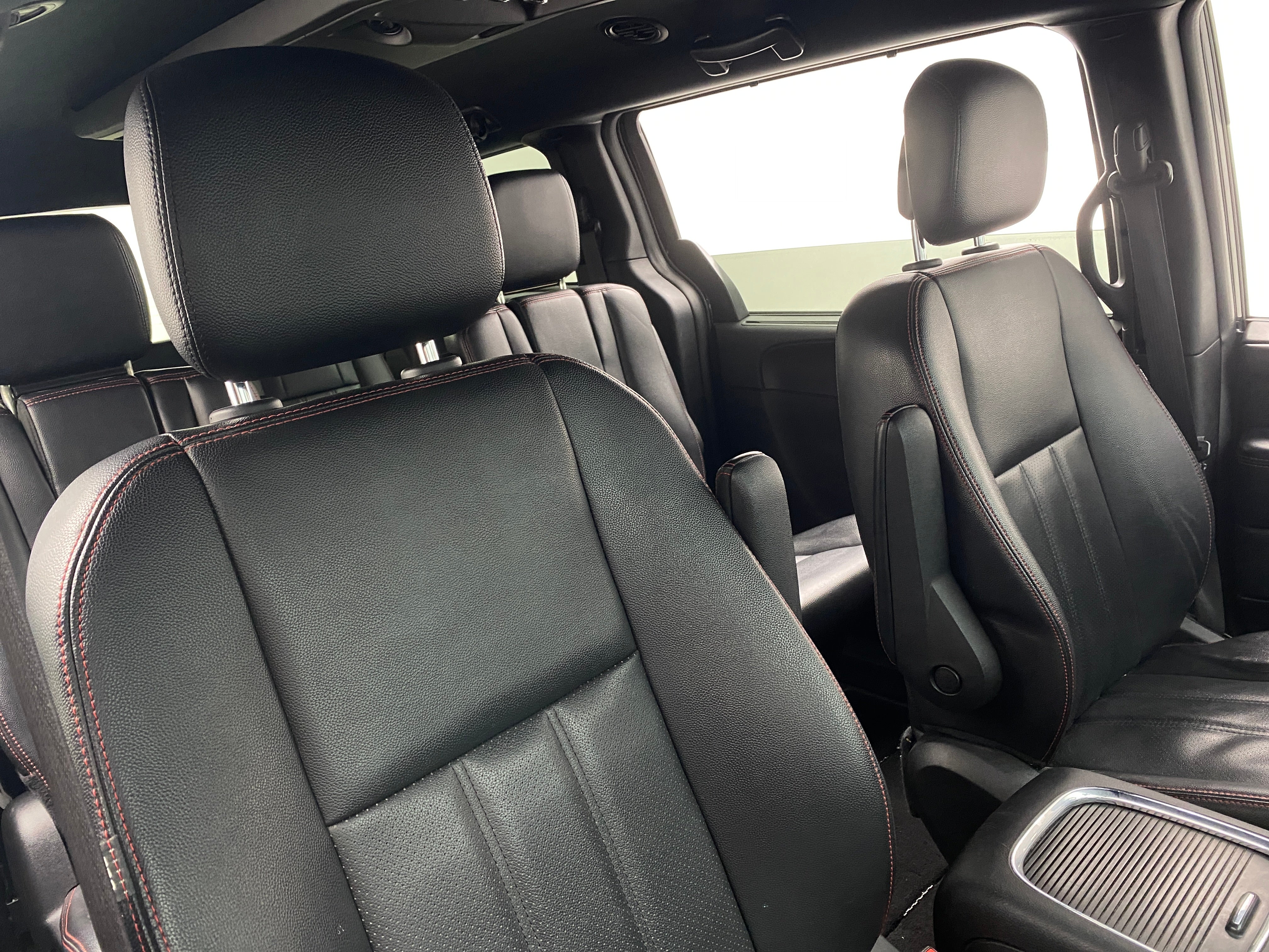 2019 Dodge Grand Caravan SE 2