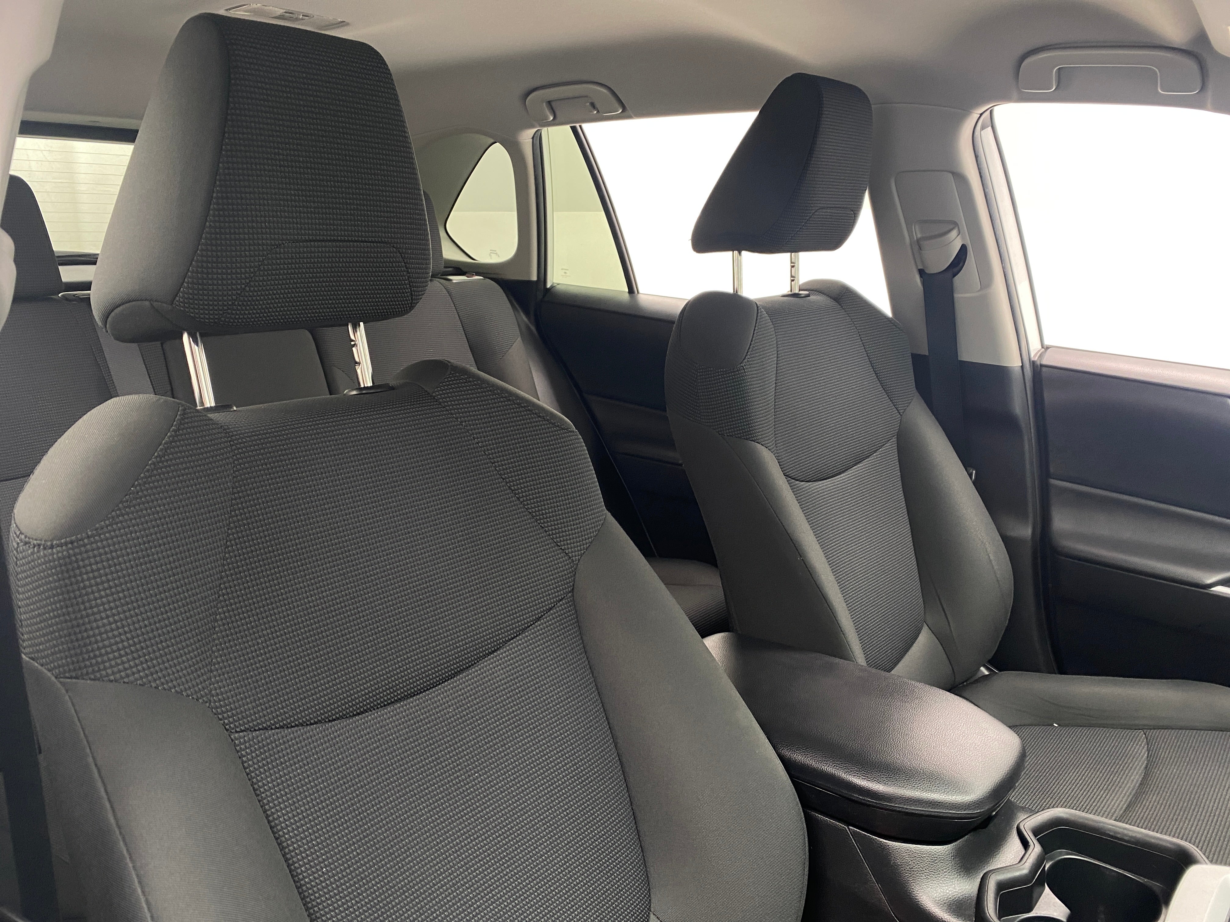 2020 Toyota RAV4 LE 2