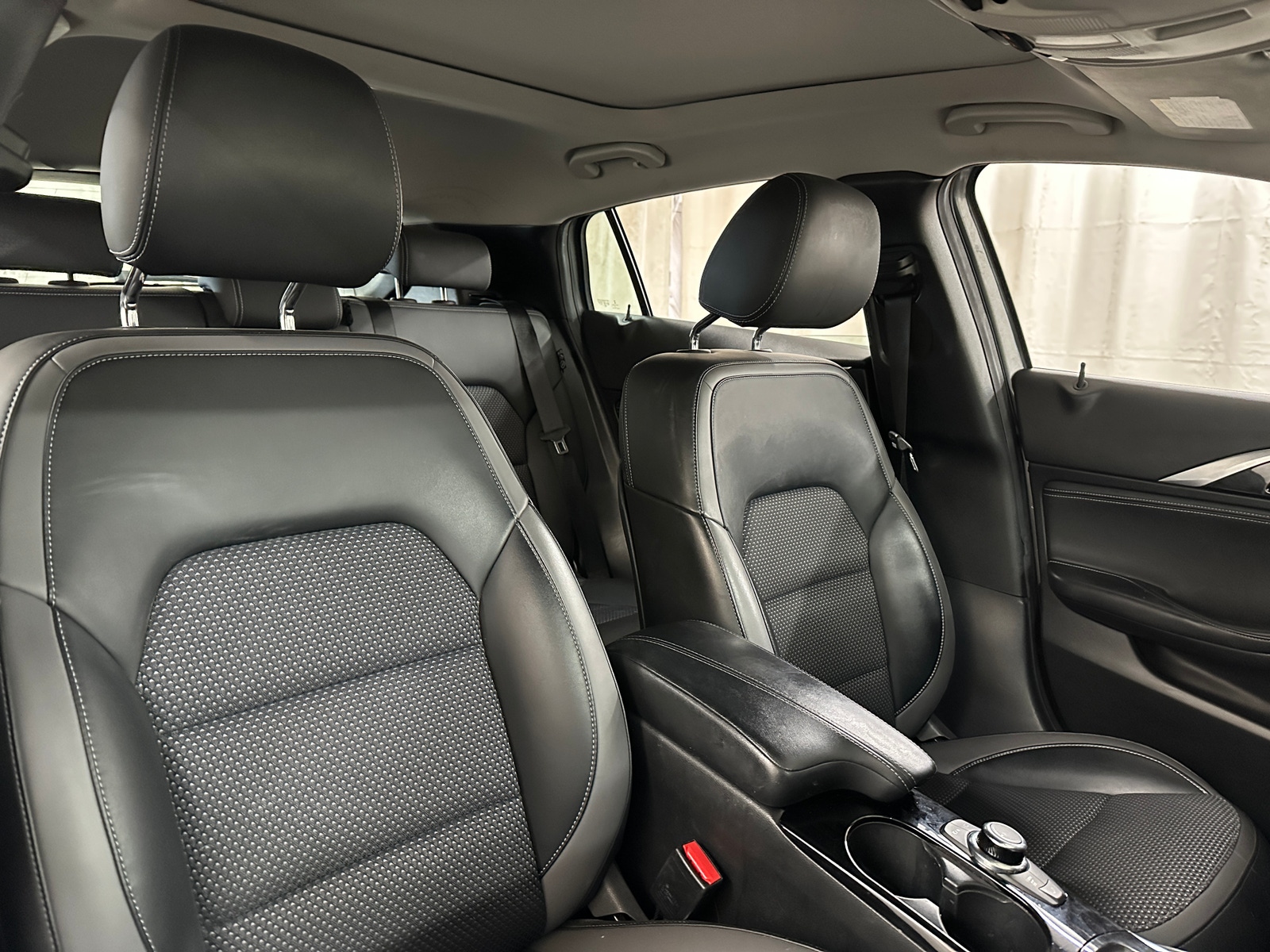 Thumbnail: 2019 INFINITI QX30 - 2