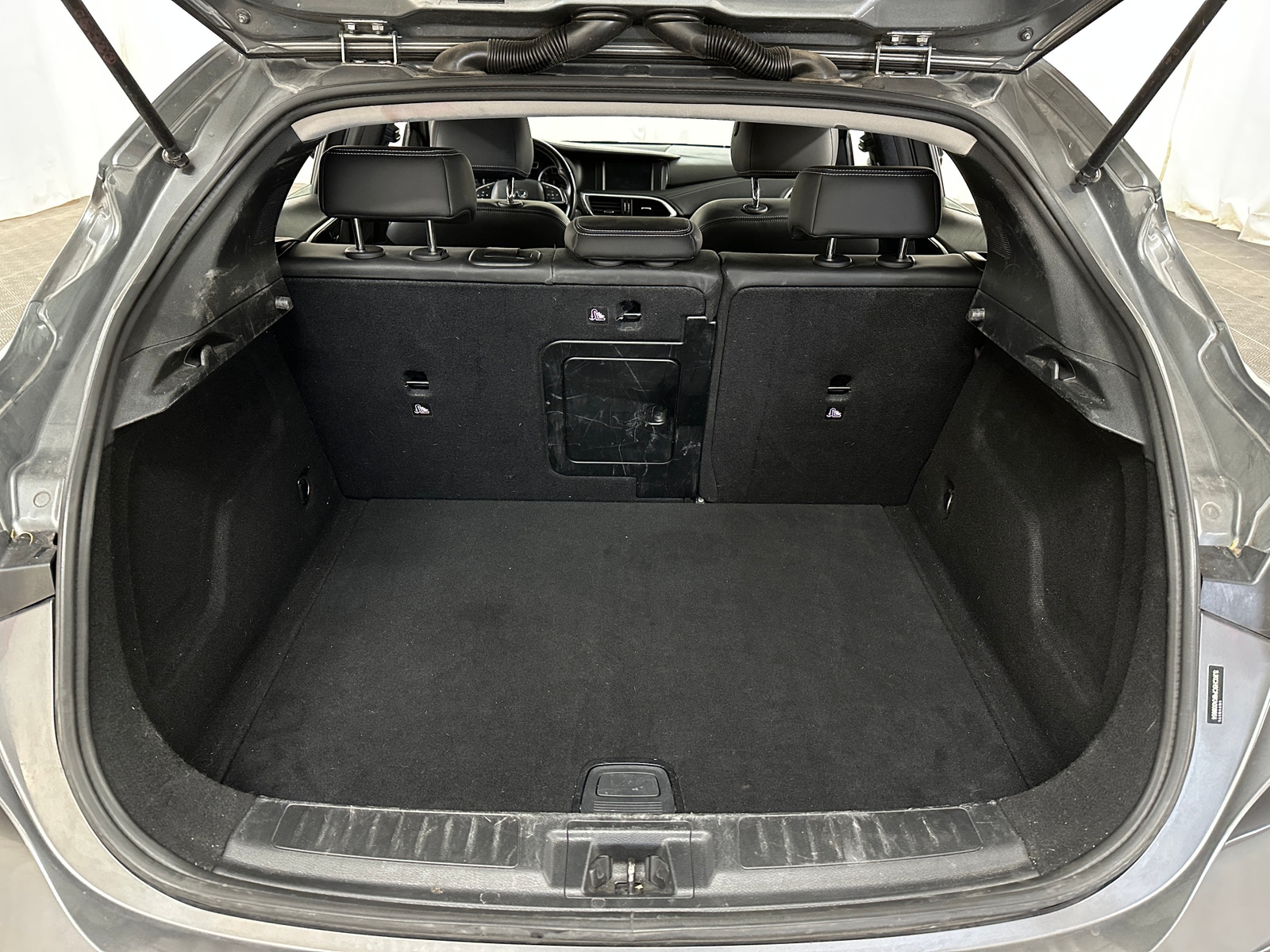 Thumbnail: 2019 INFINITI QX30 - 7