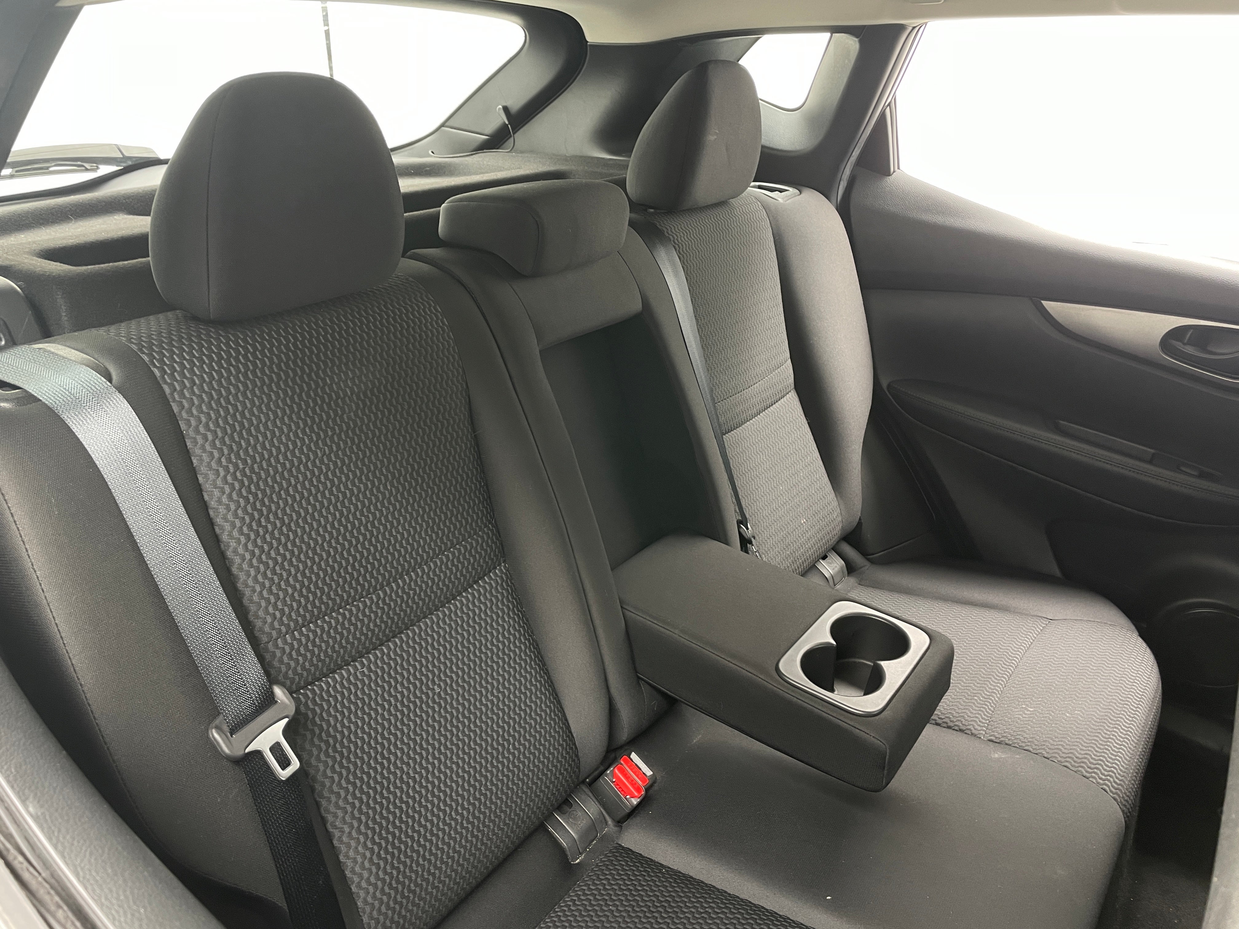 Thumbnail: 2019 Nissan Rogue Sport - 6