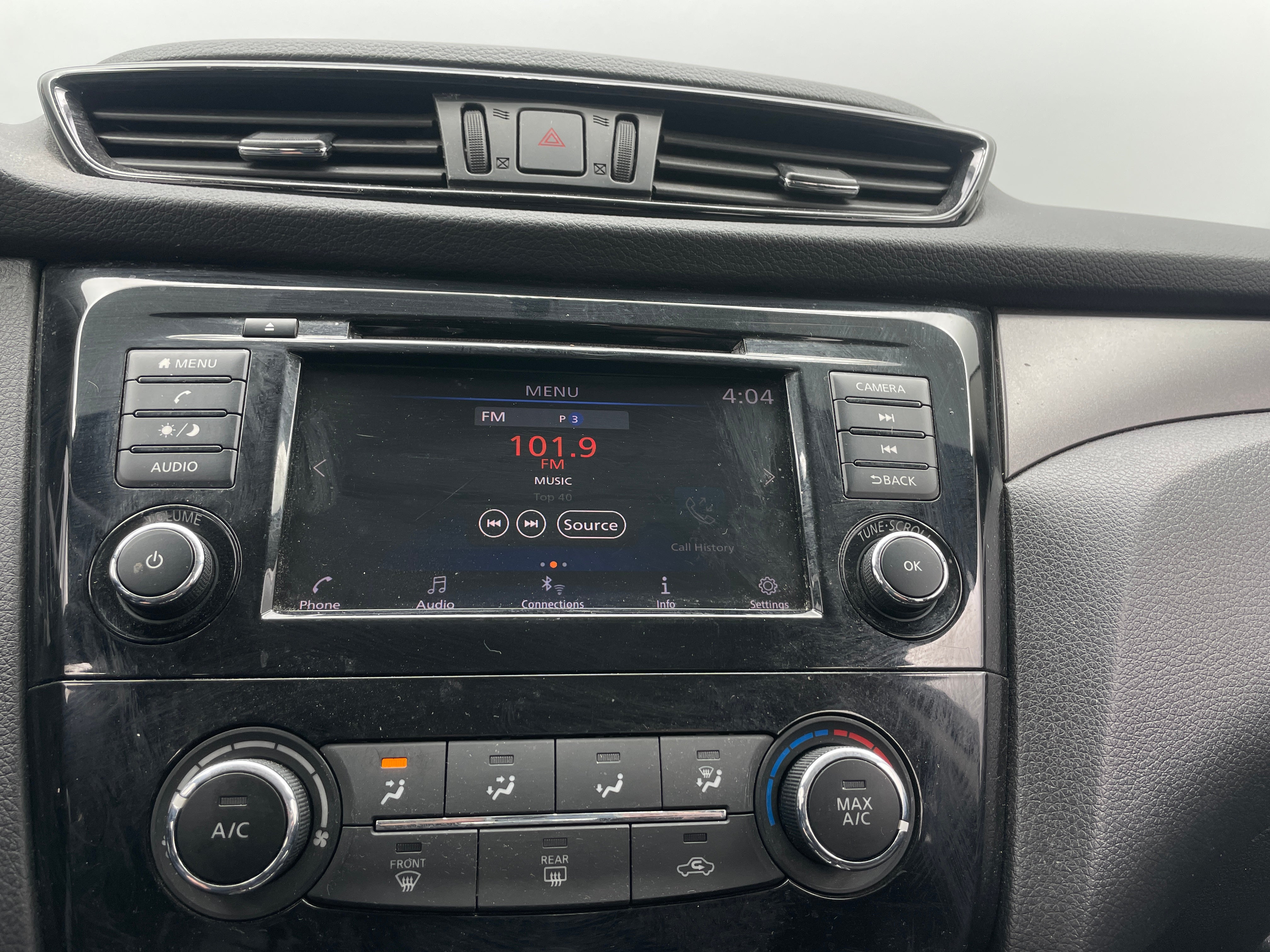 Thumbnail: 2019 Nissan Rogue Sport - 4