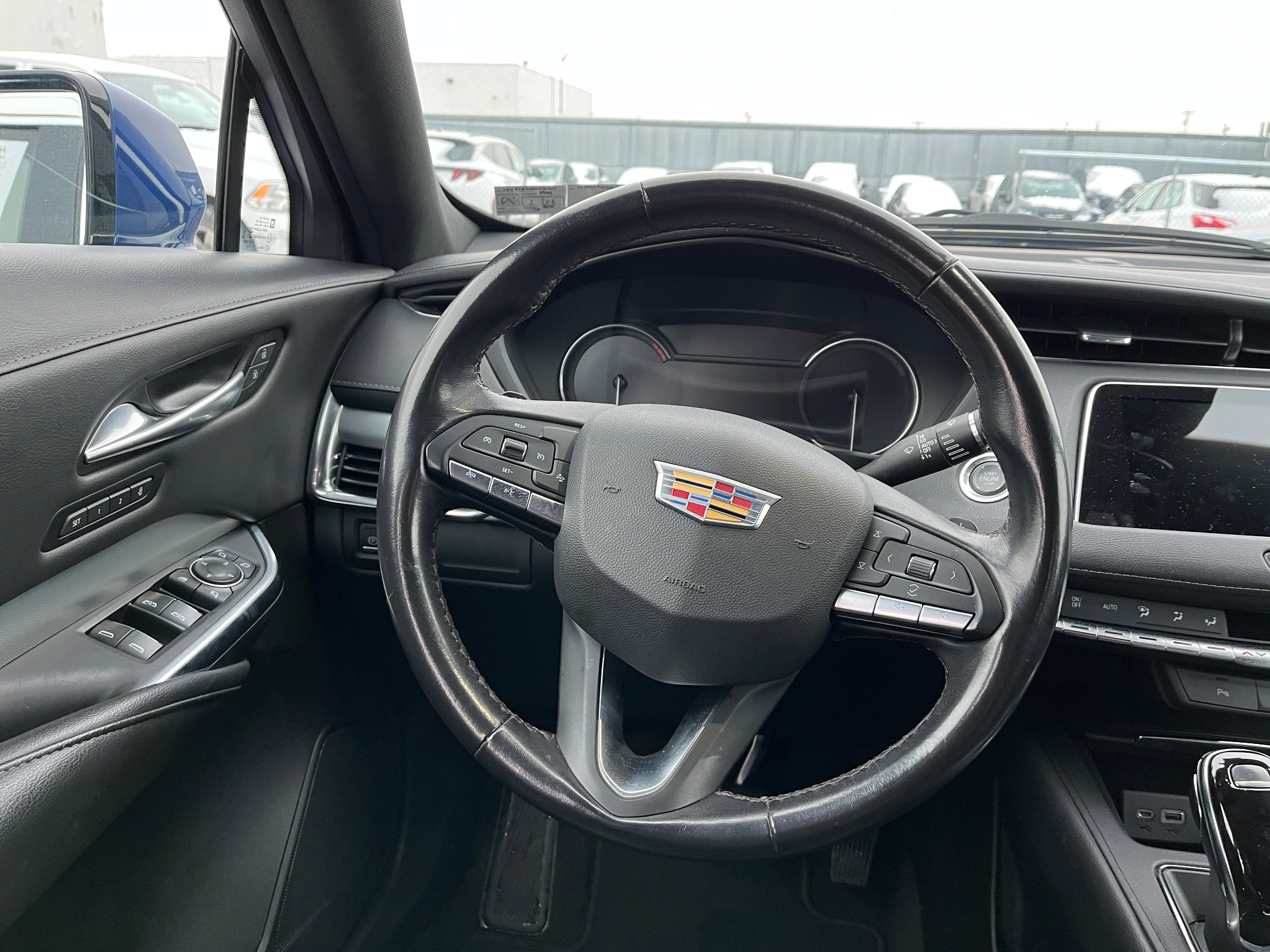 2022 Cadillac XT4 Premium Luxury 5
