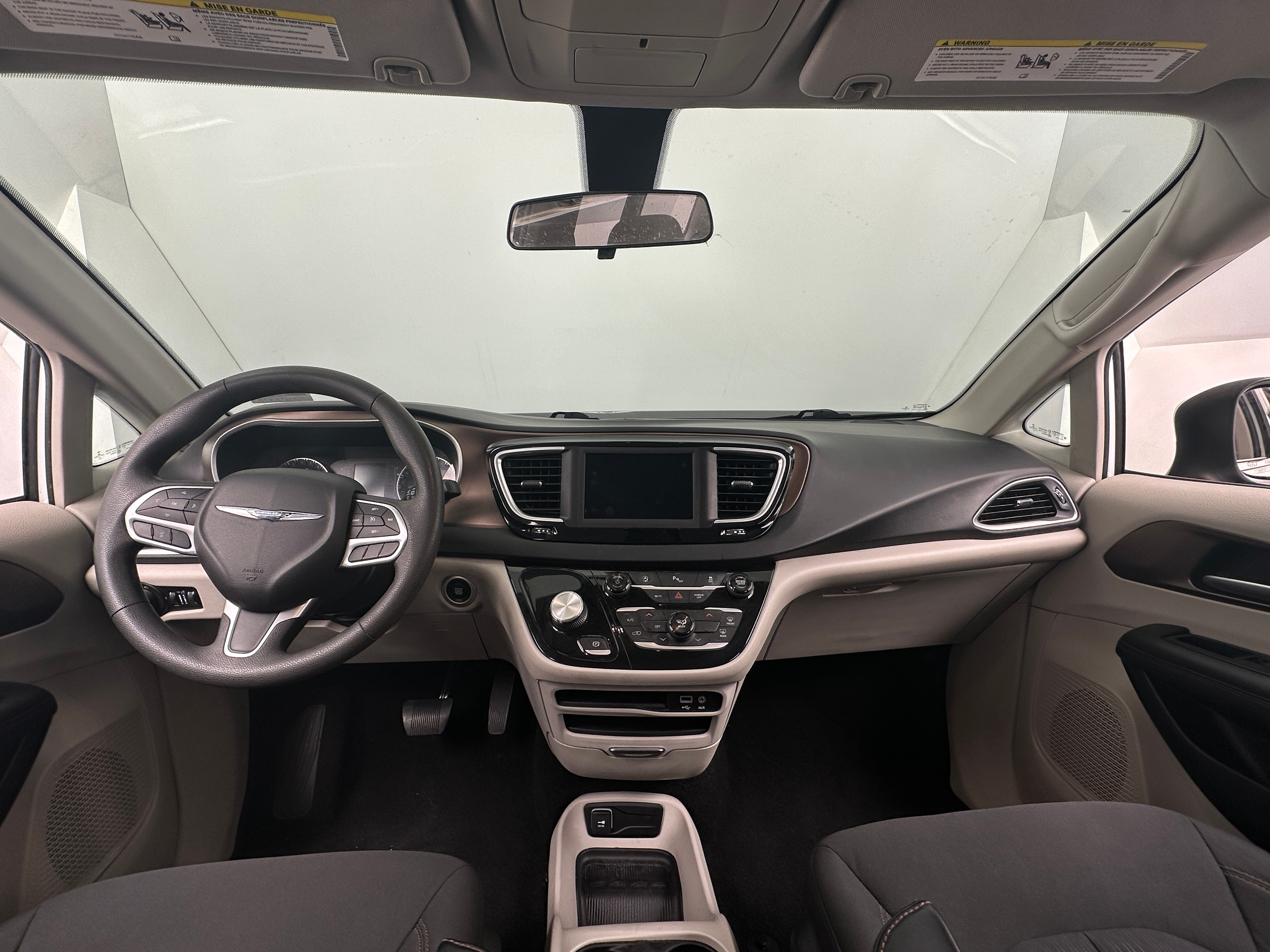 2018 Chrysler Pacifica LX 3