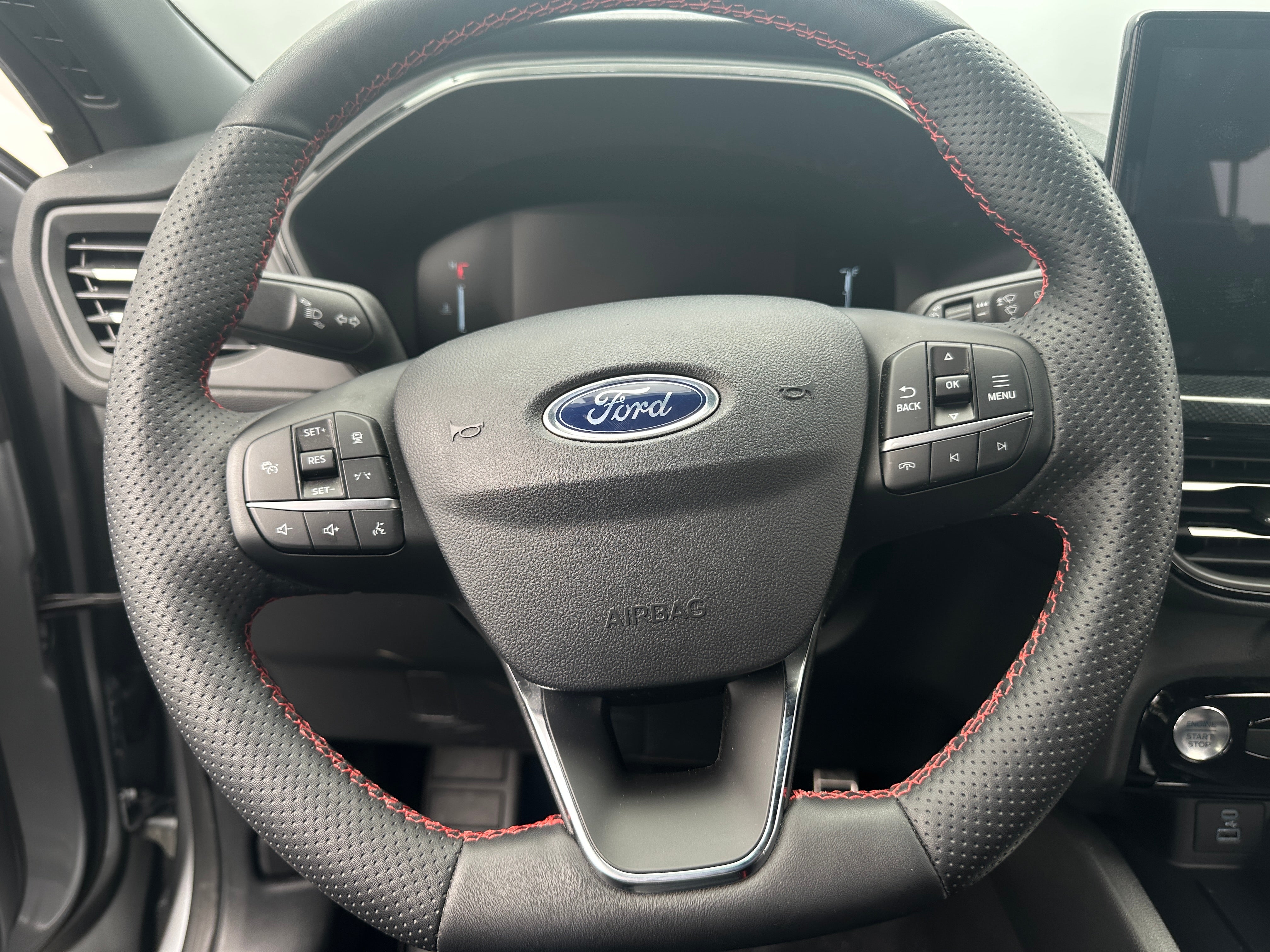 2023 Ford Escape ST-Line Select 5