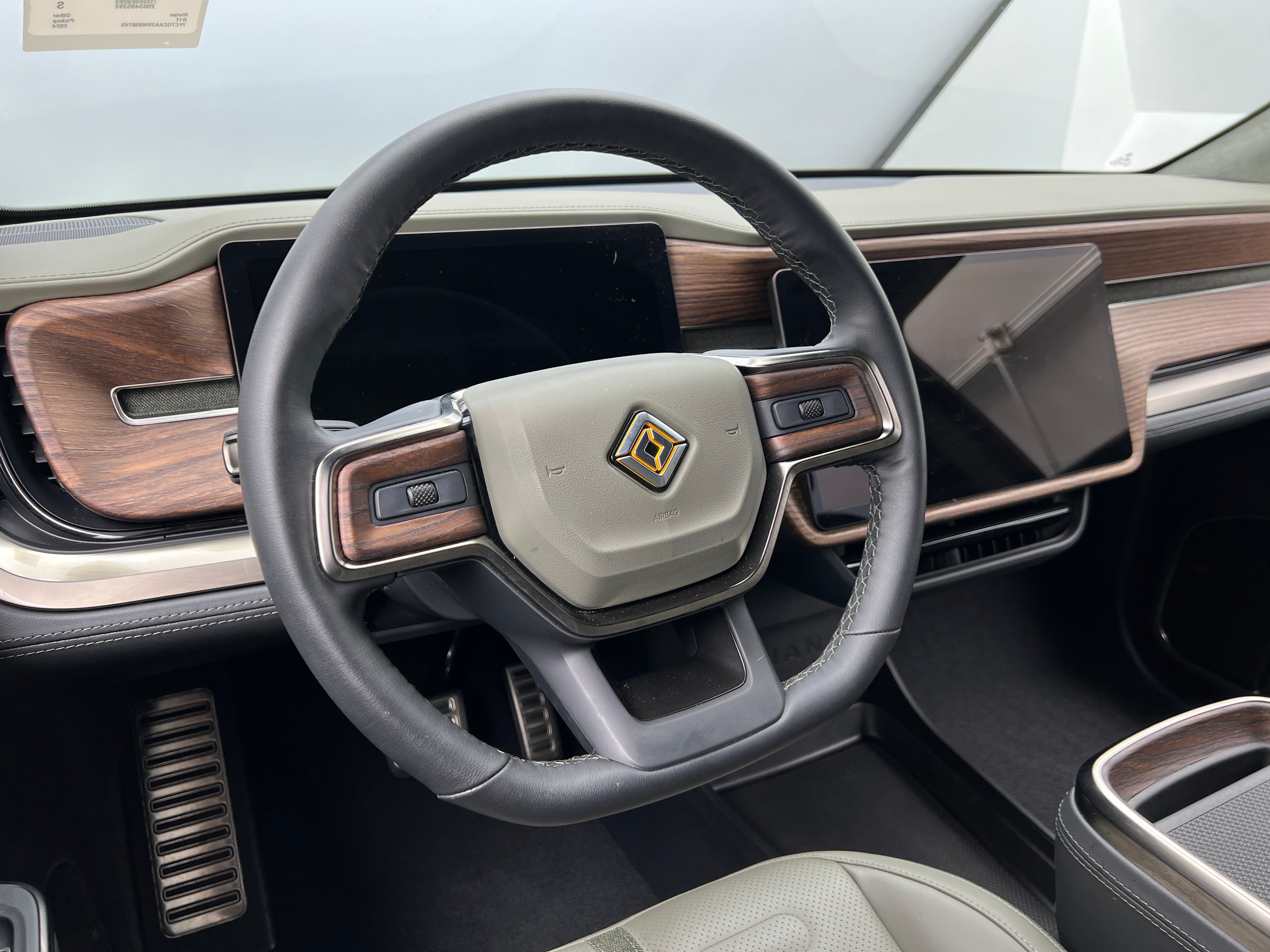 2024 Rivian R1T Adventure 5