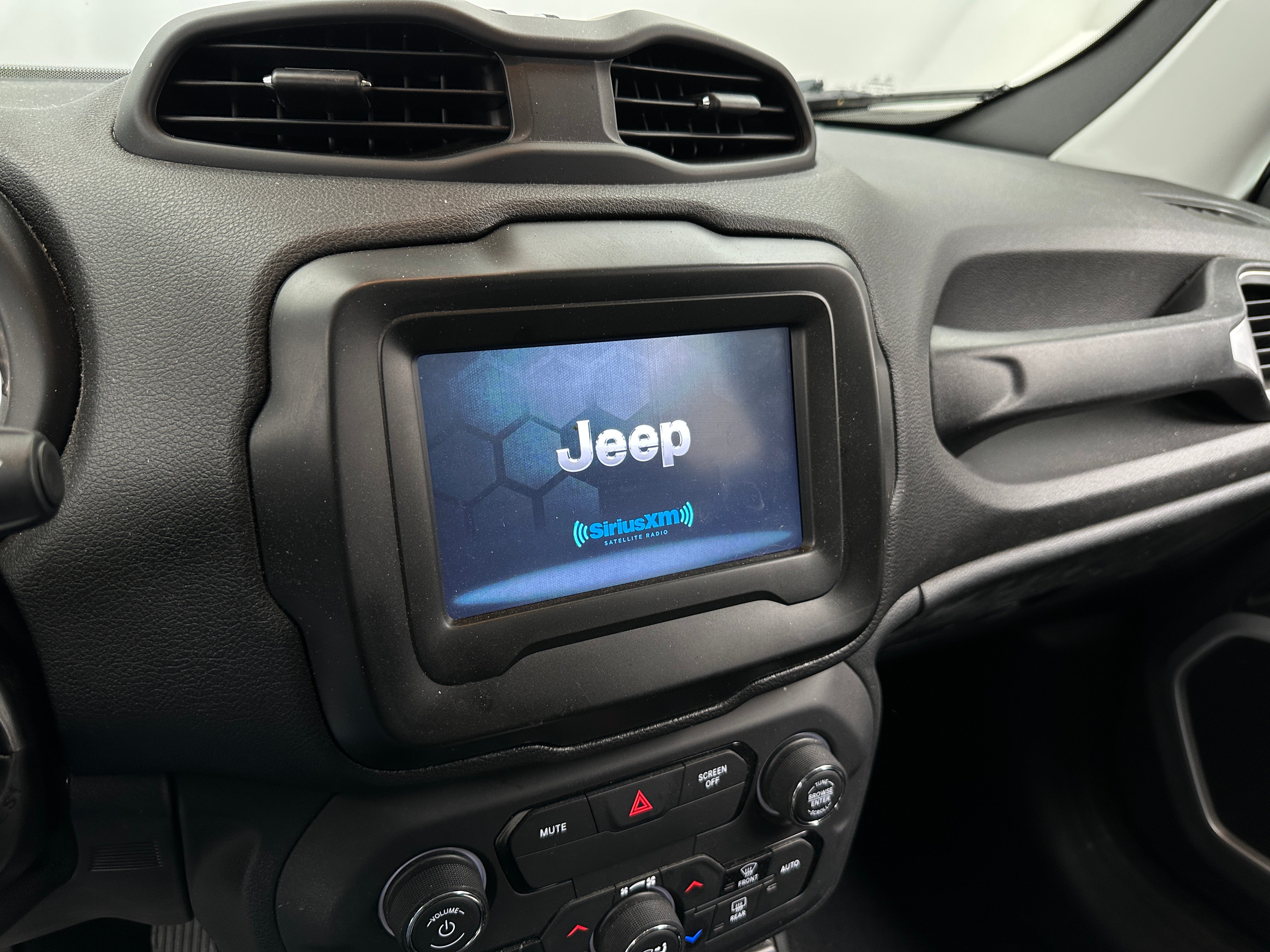 2018 Jeep Renegade Latitude 4