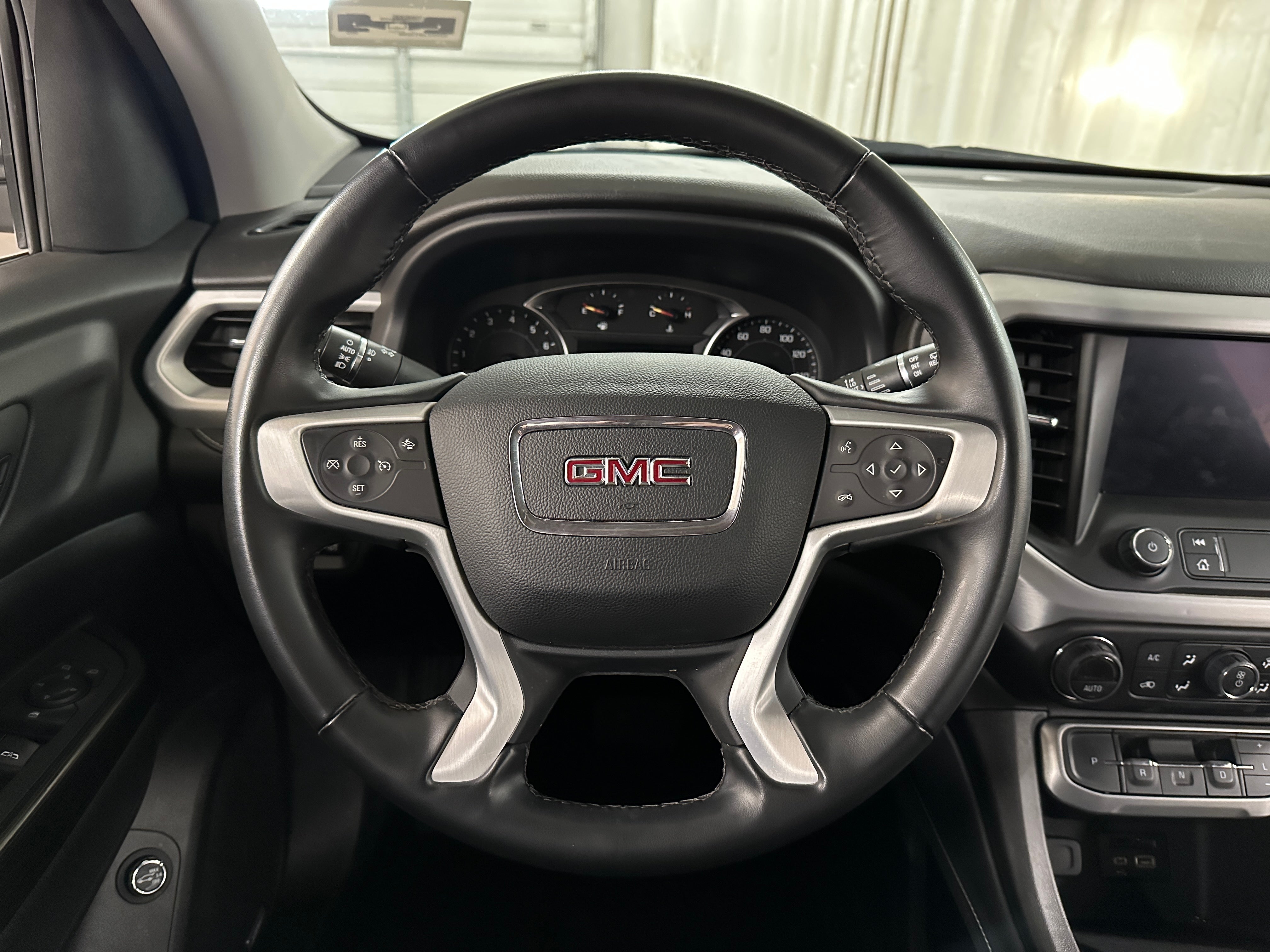 2023 GMC Acadia SLT 5