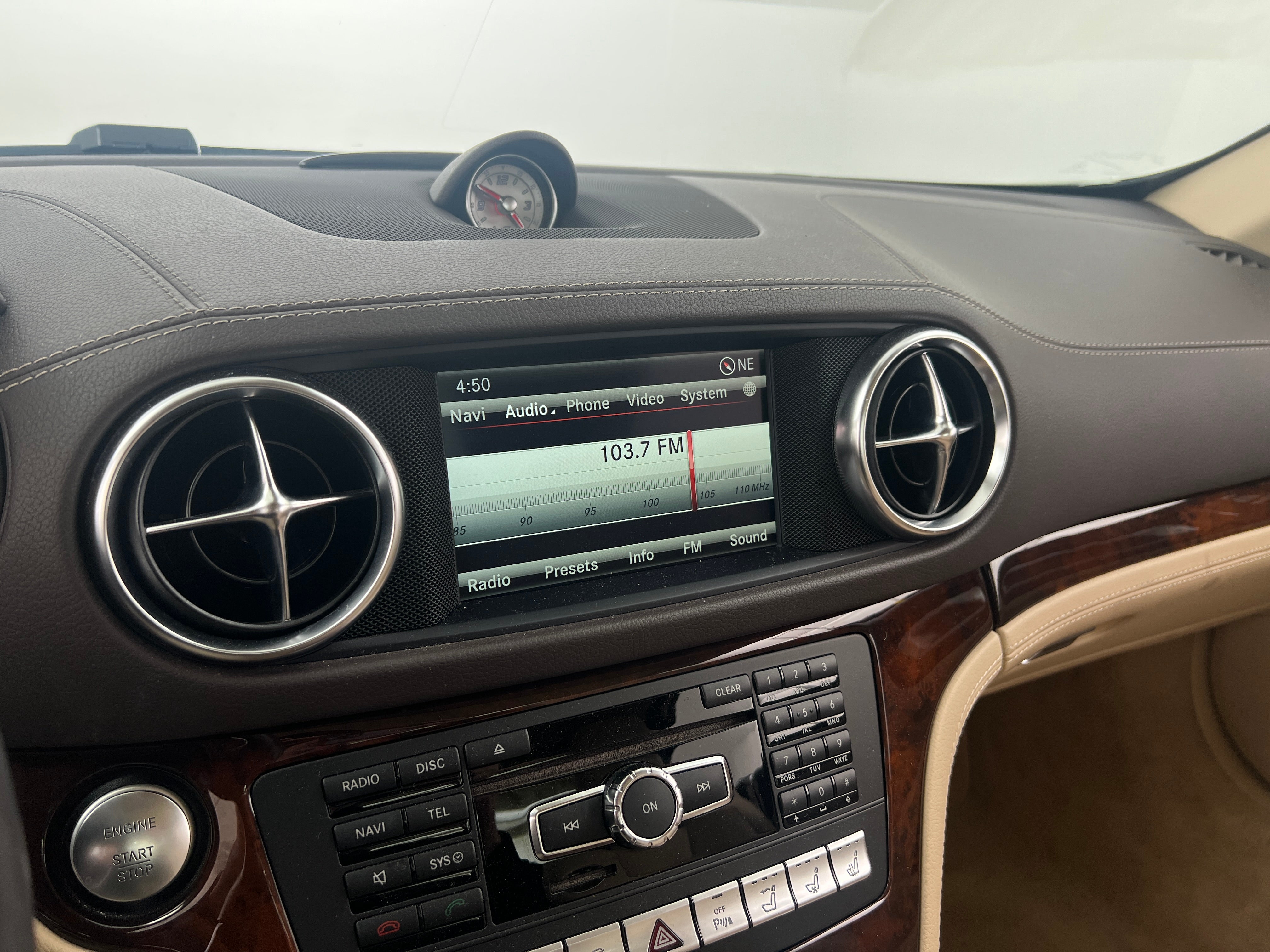 2016 Mercedes-Benz SL-Class SL 550 3