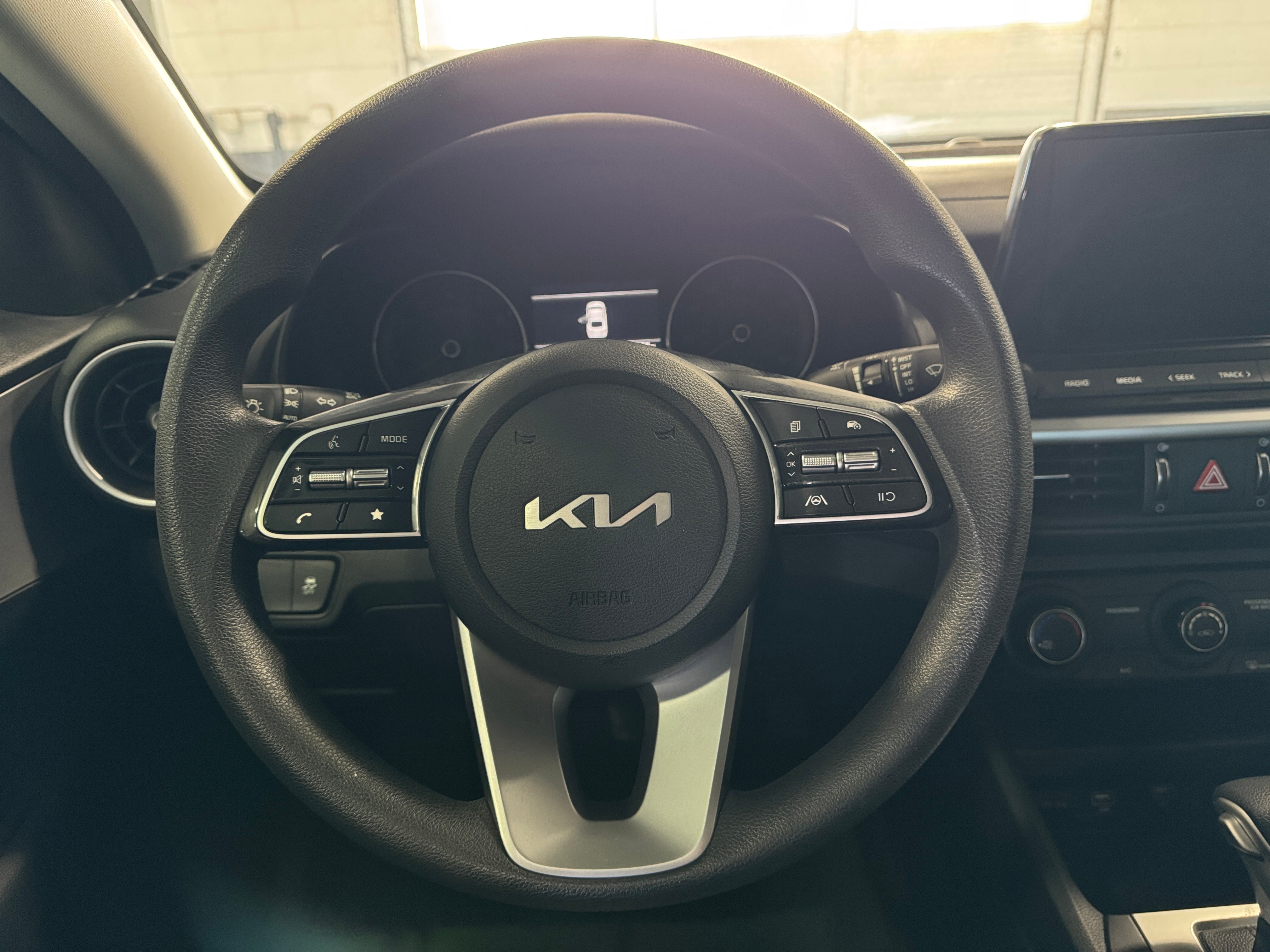 2024 Kia Forte LXS 5