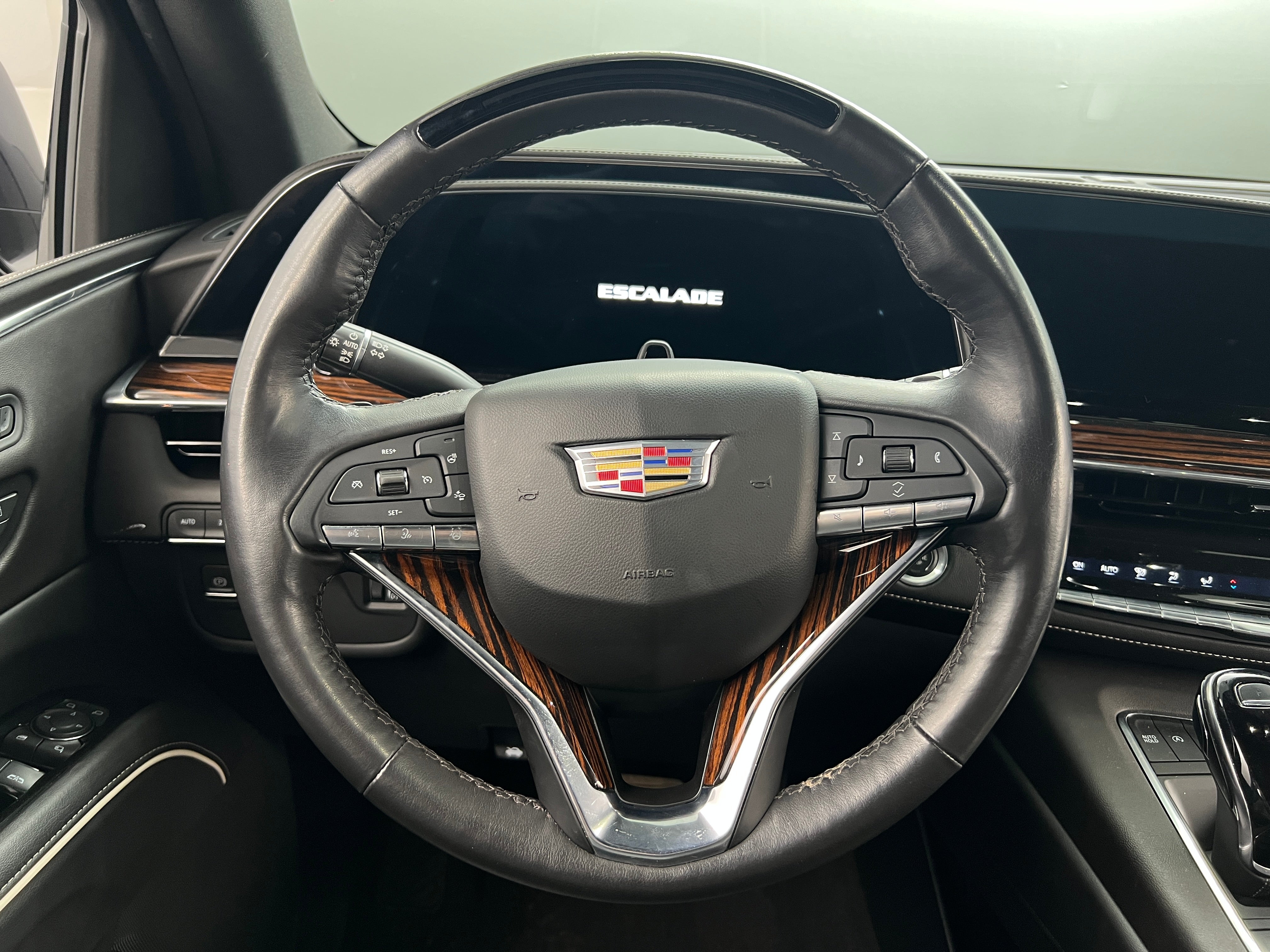 2022 Cadillac Escalade Premium Luxury 4