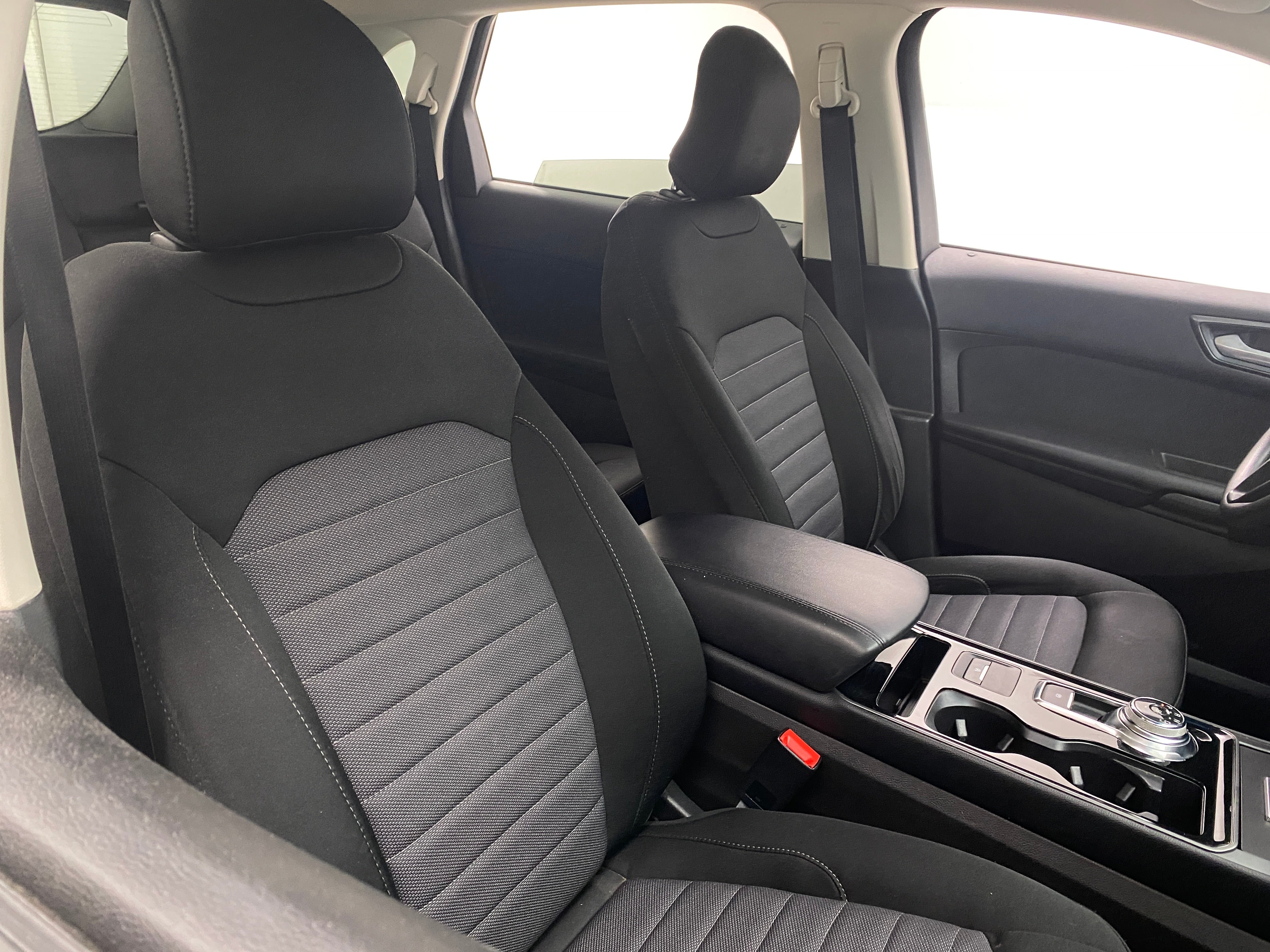 2019 Ford Edge SE 2