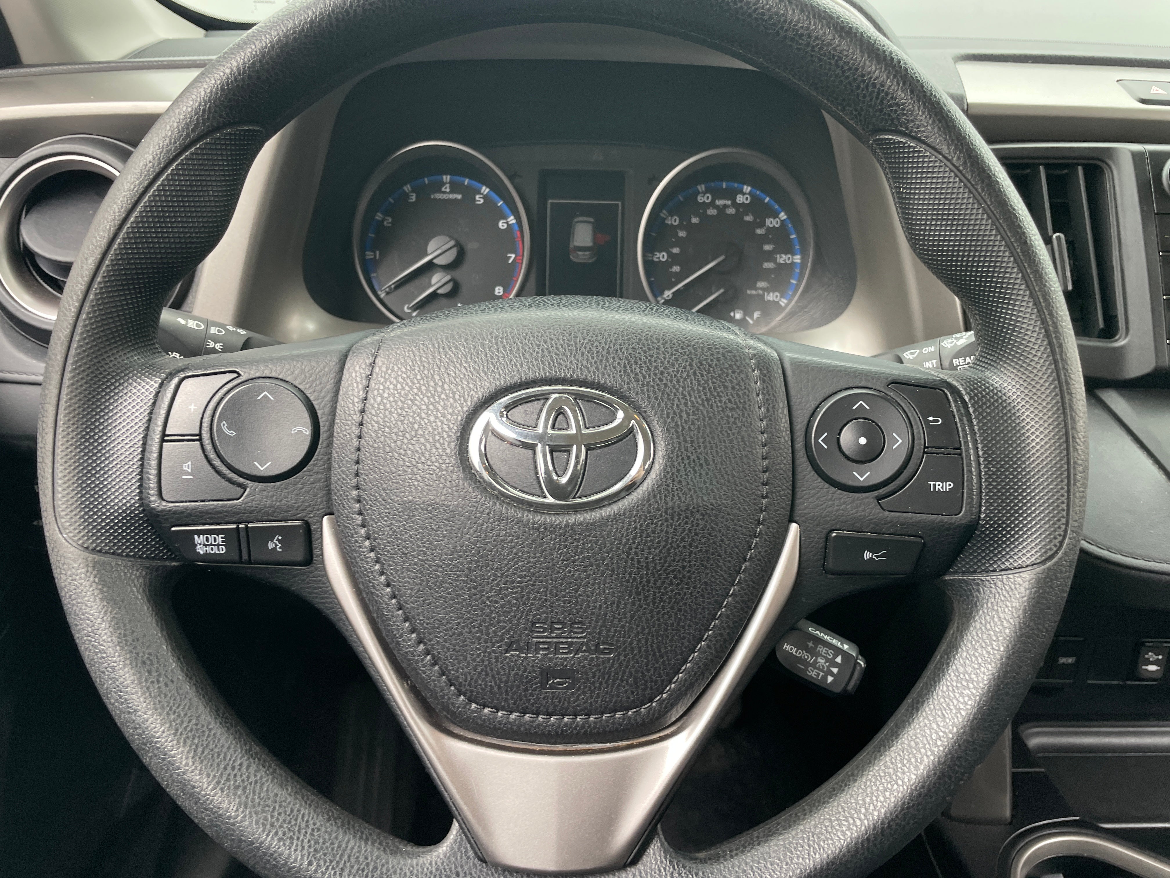 2018 Toyota RAV4 LE 5