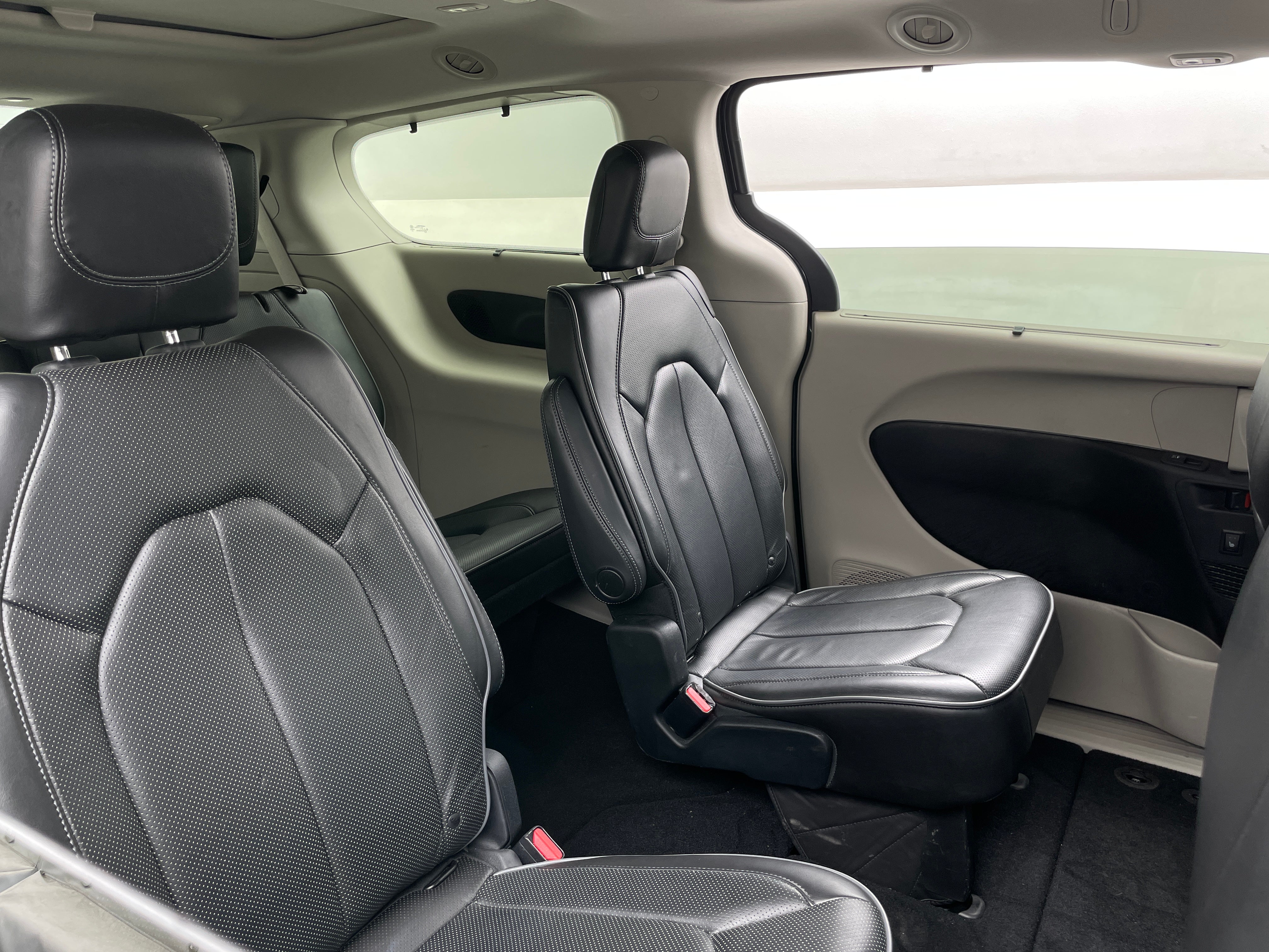 2019 Chrysler Pacifica Limited 5