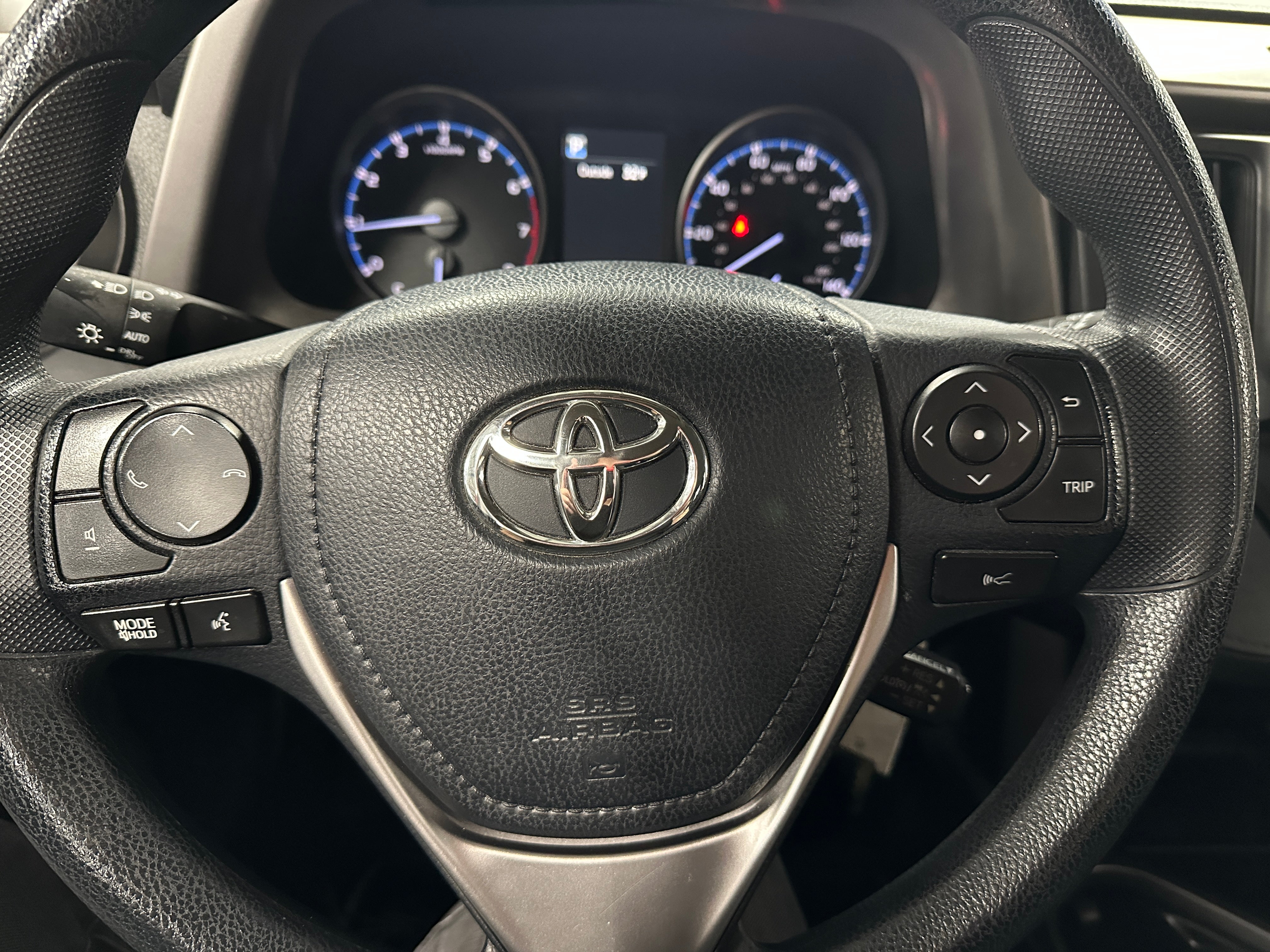 2018 Toyota RAV4 LE 5